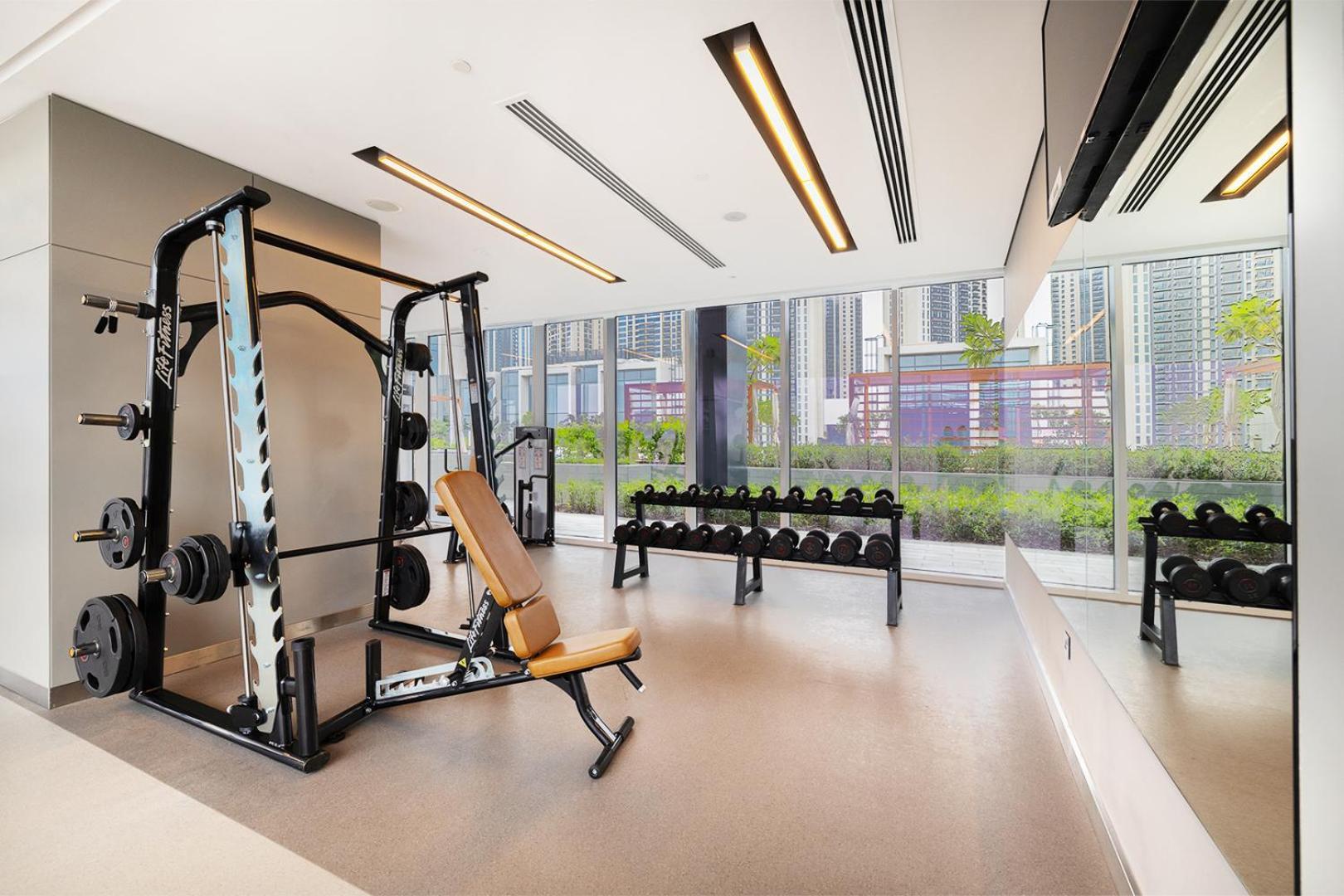 Apartment Modern On 33rd Floor In Creek Dubai