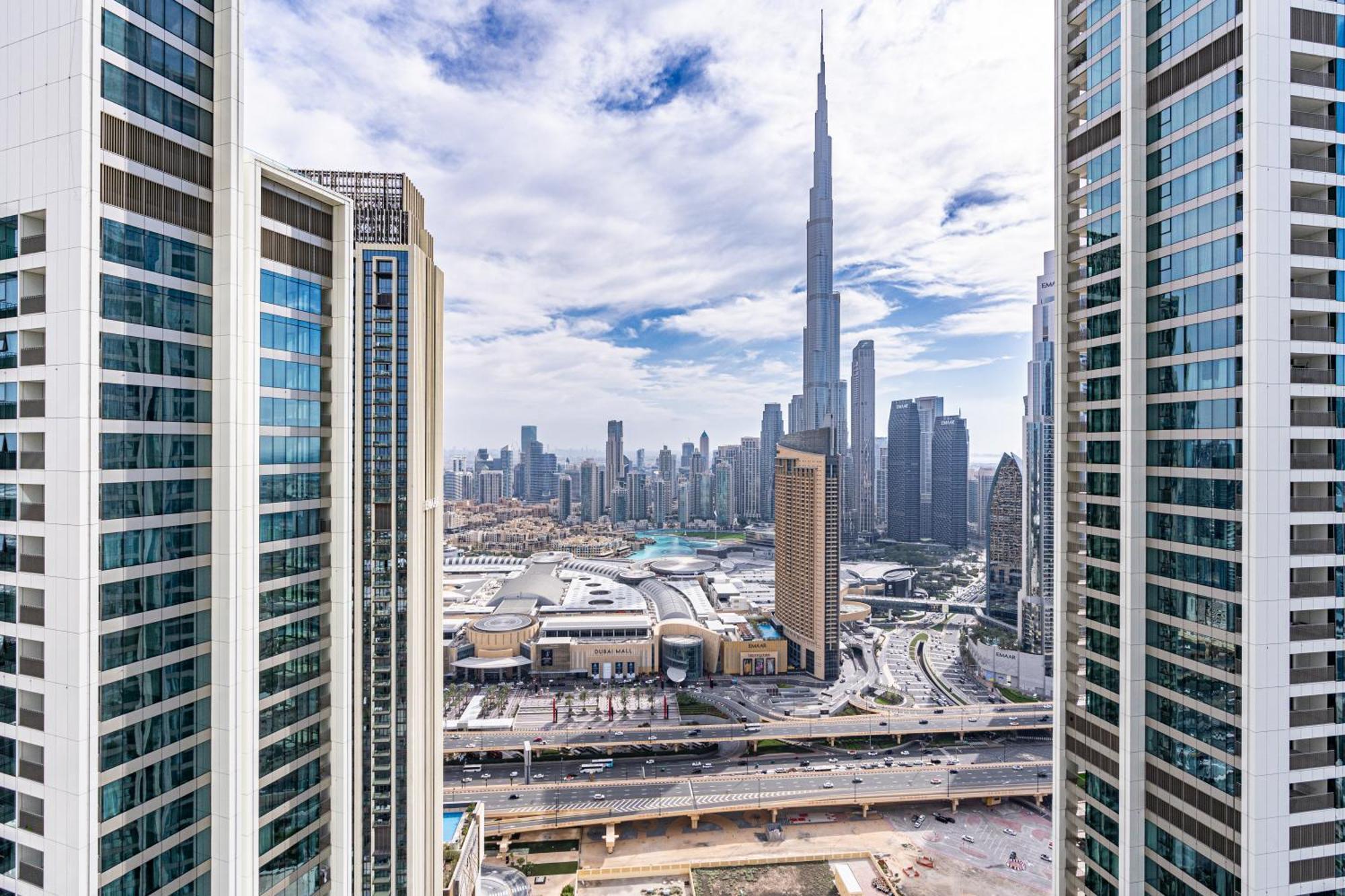 Apartment Beautiful On 45th Floor With Full Burj View *