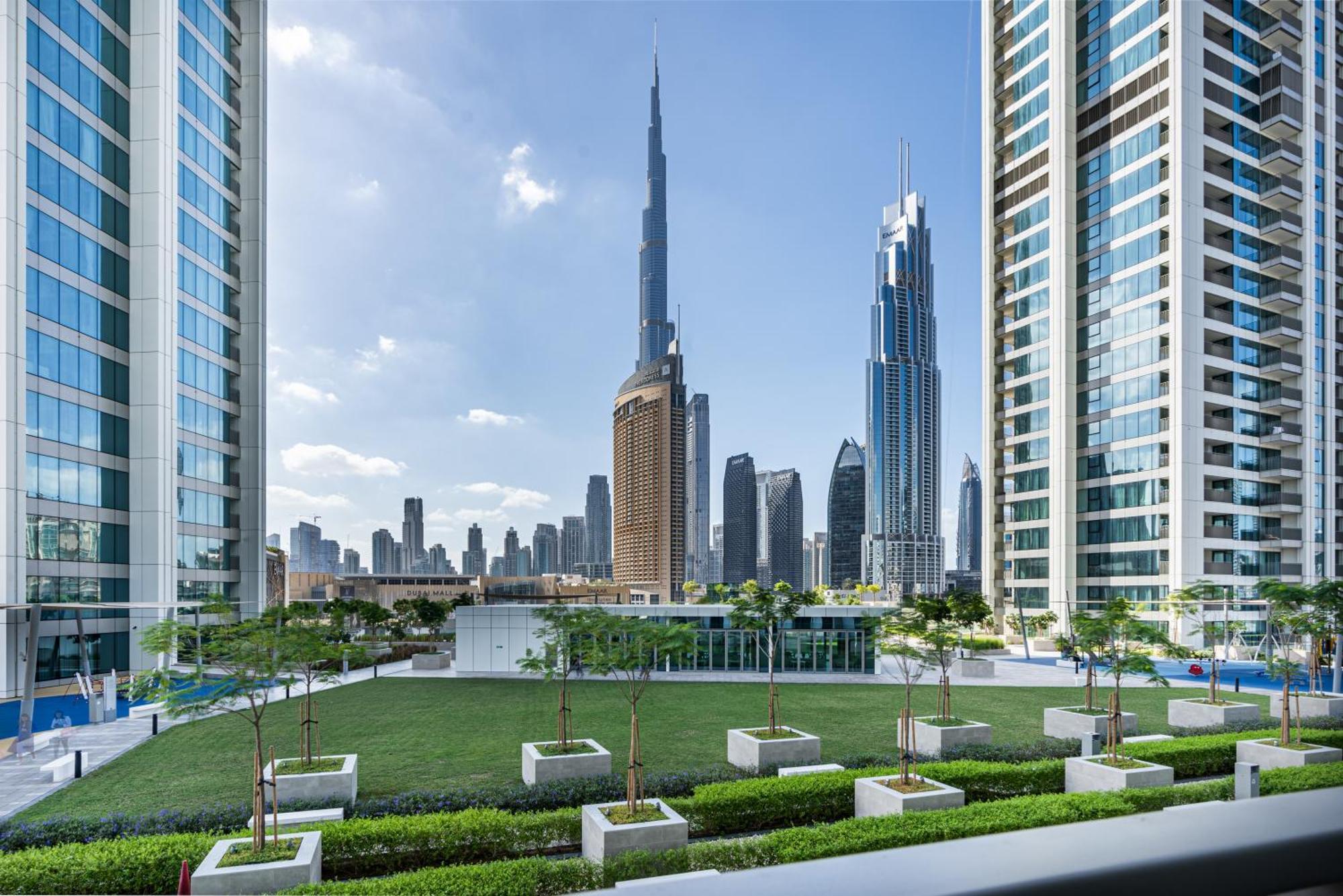 Beautiful On 45th Floor With Full Burj View Apartment *