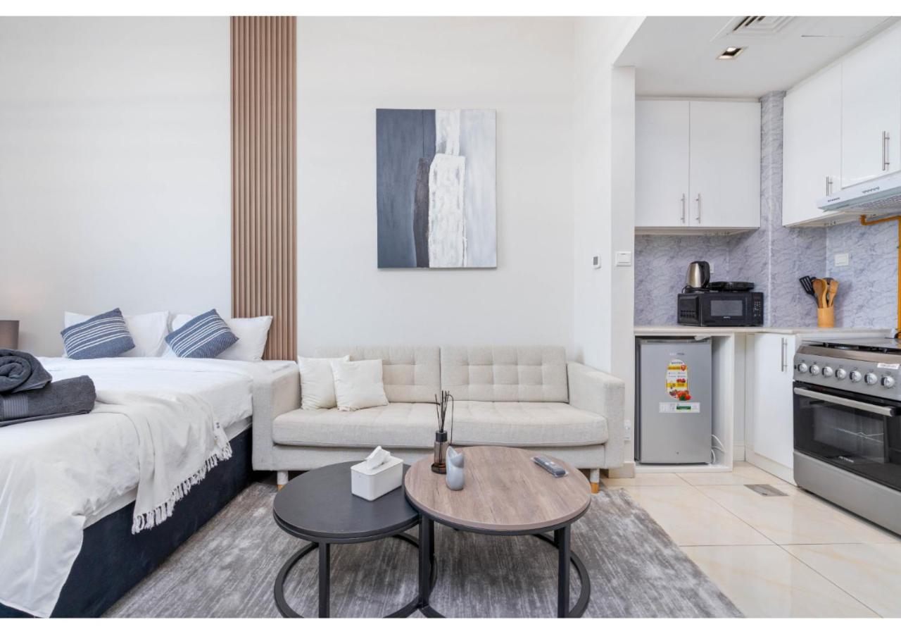 Chic In Square Tower Modern Comfort Style By Vibel Dubai