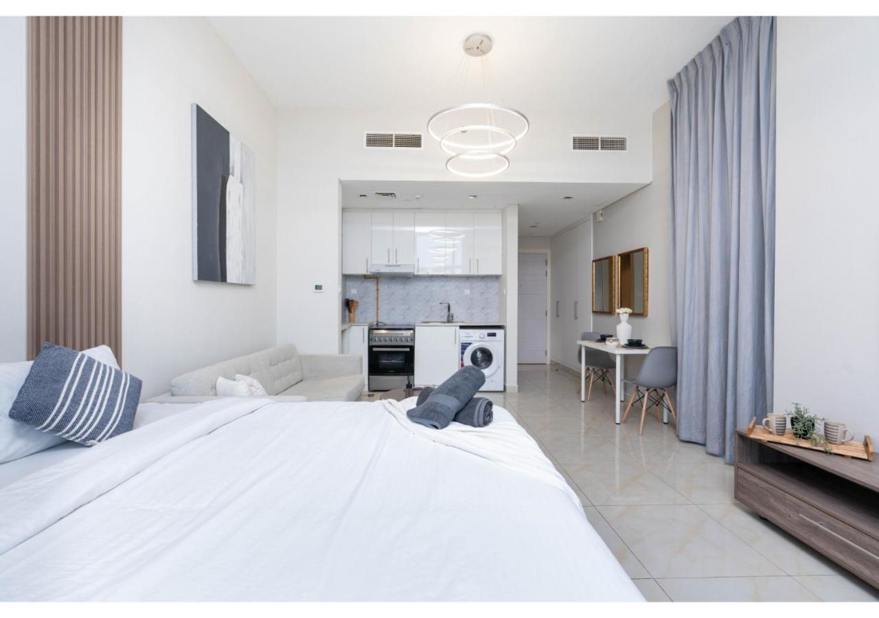 Apartment Chic In Square Tower Modern Comfort Style By Vibel Dubai