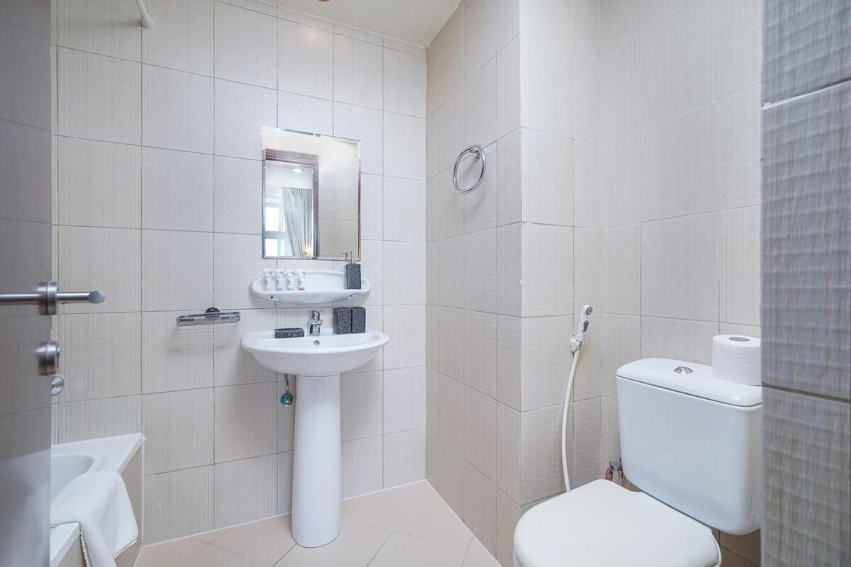 Very Cool And Stylish In Sports City Apartment *