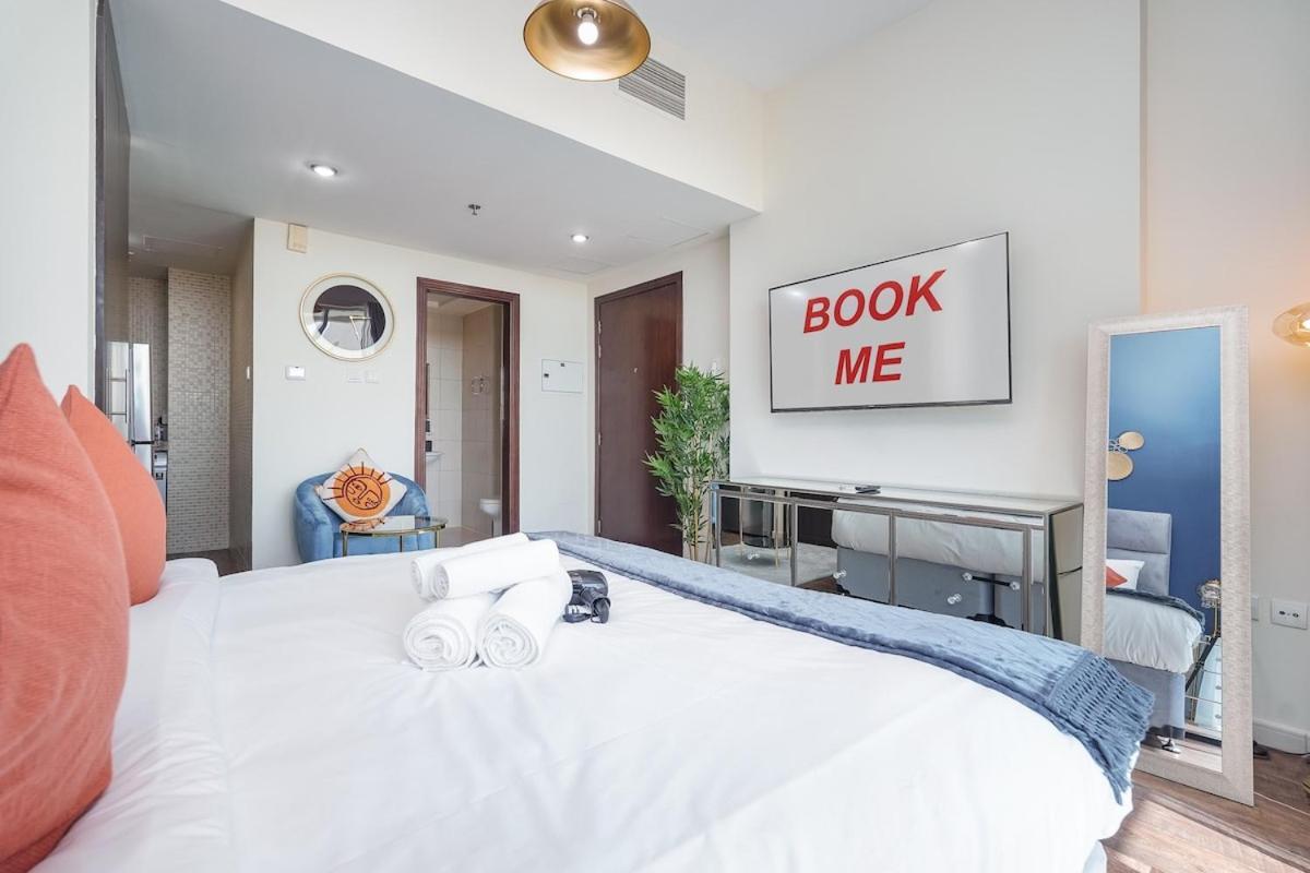Very Cool And Stylish In Sports City Apartment *