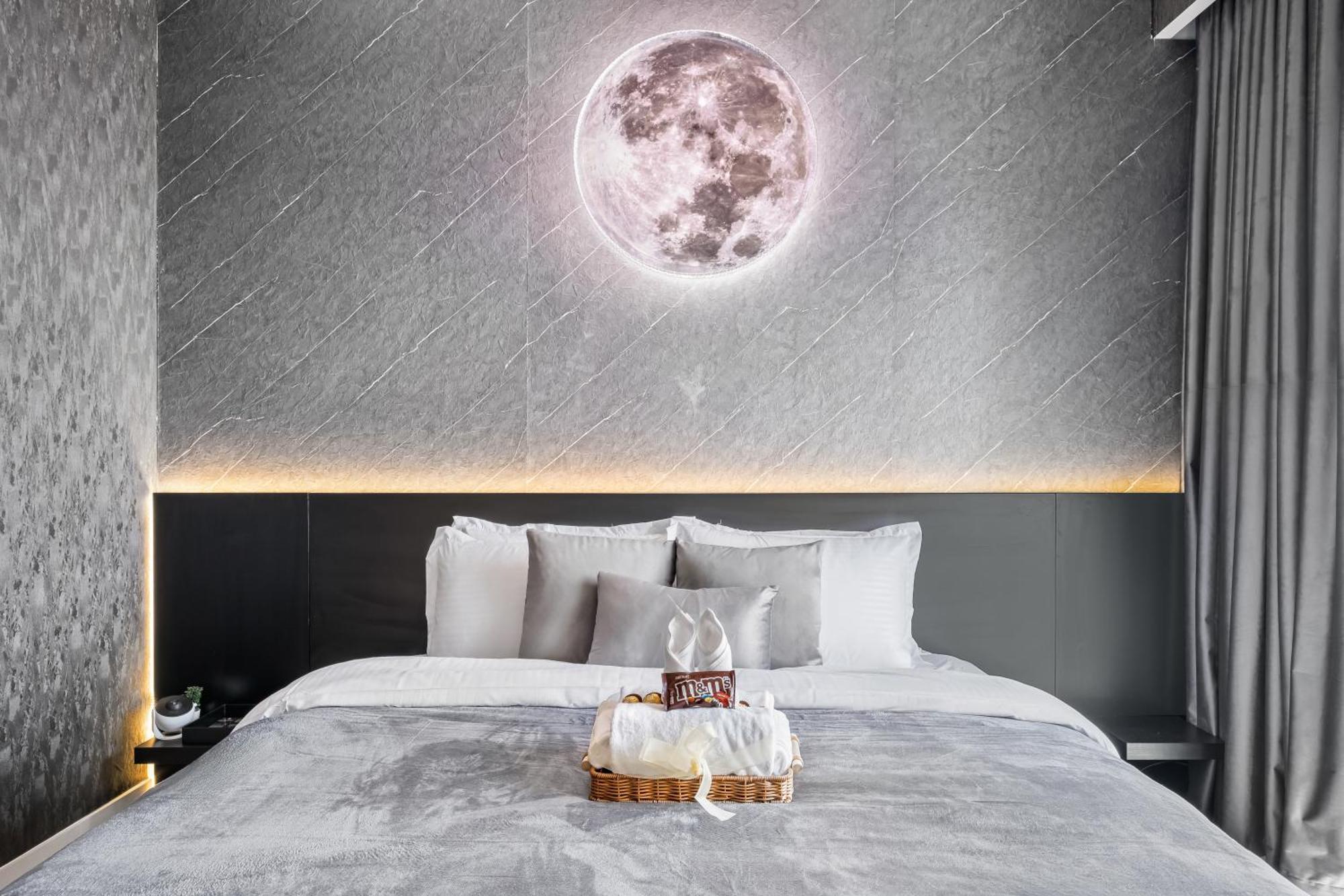 Apartment Cosmic Sky High Floor 1br- Mall Access By Maxx Value Homes