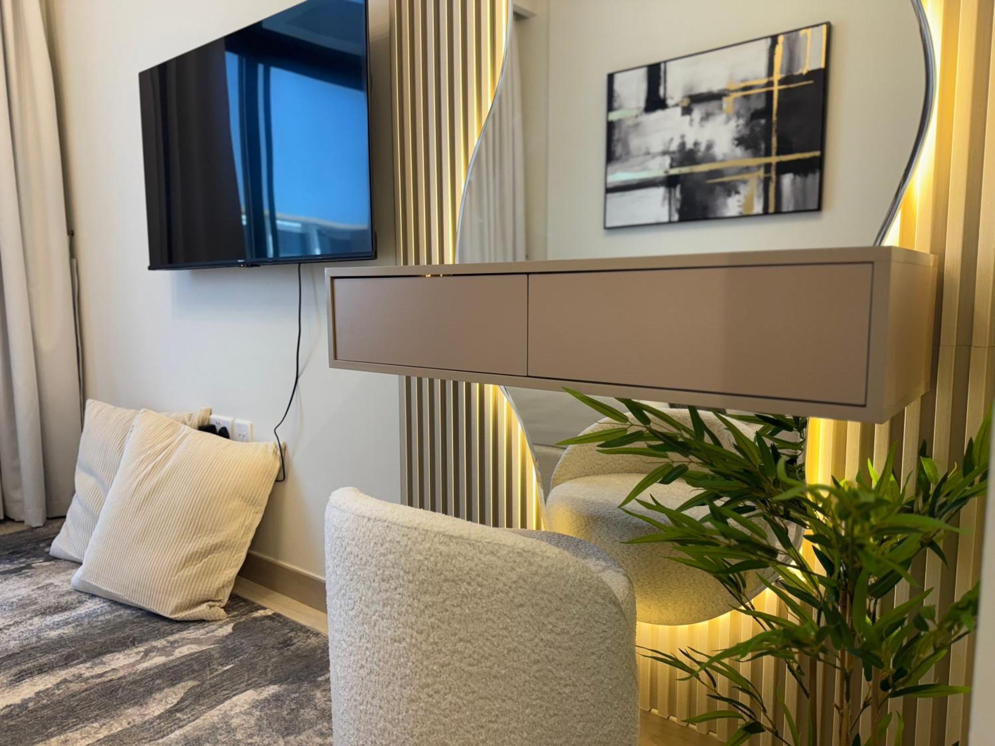 Ashri Elegant Near Burj Khalifa Apartment Dubai