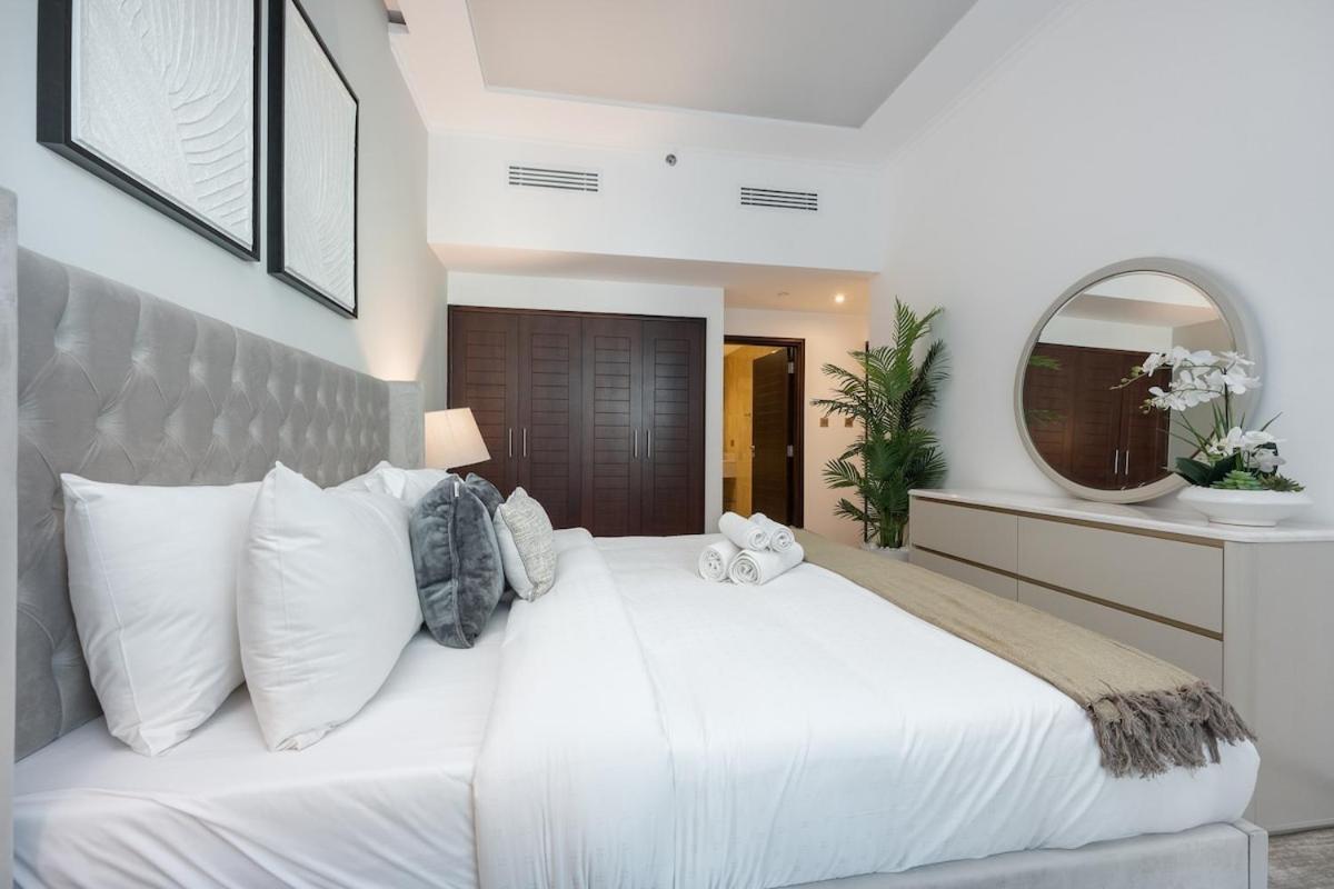 Elite 2-bedroom Flat In Downton With Burj Khalifa View! Dubai