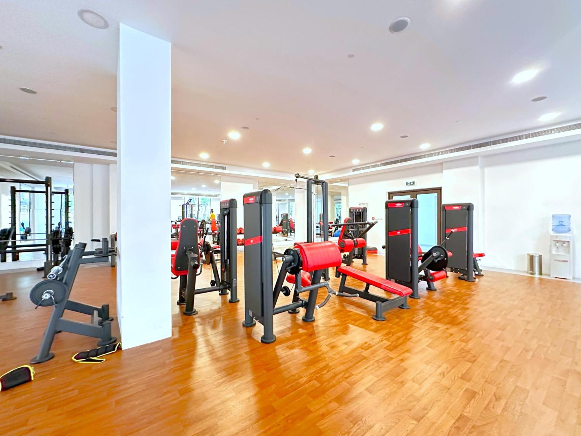 Ultra Luxury Flat With Amazing Pool Near To Burj Dubai