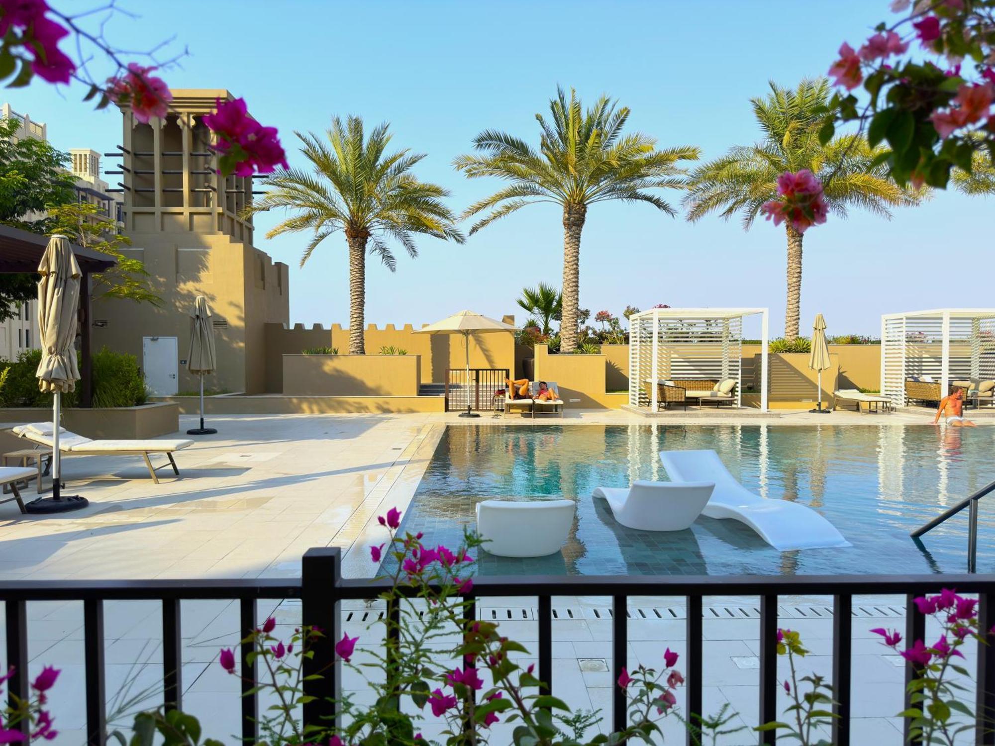 Ultra Luxury Flat With Amazing Pool Near To Burj Apartment