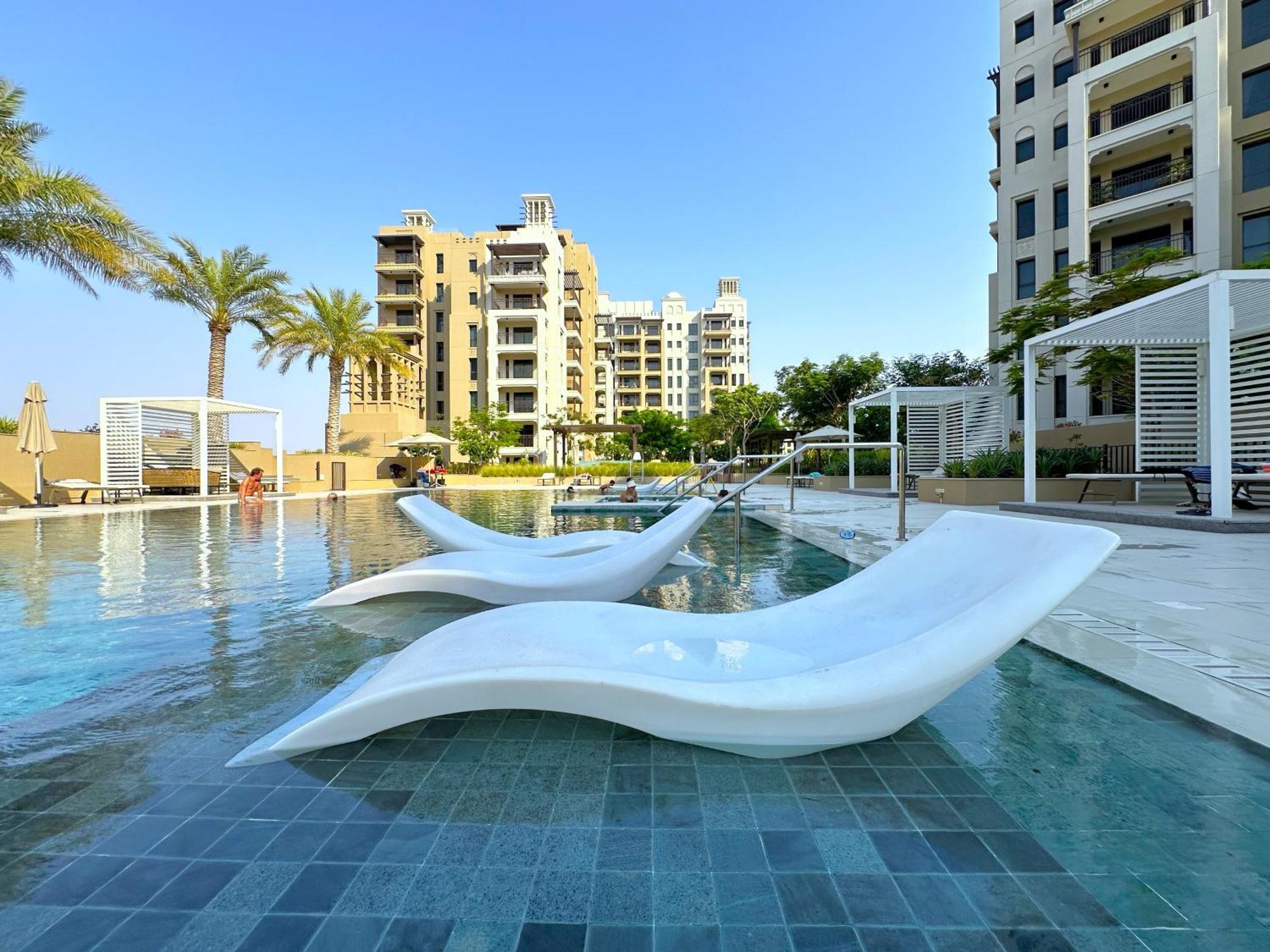 Ultra Luxury Flat With Amazing Pool Near To Burj * Dubai