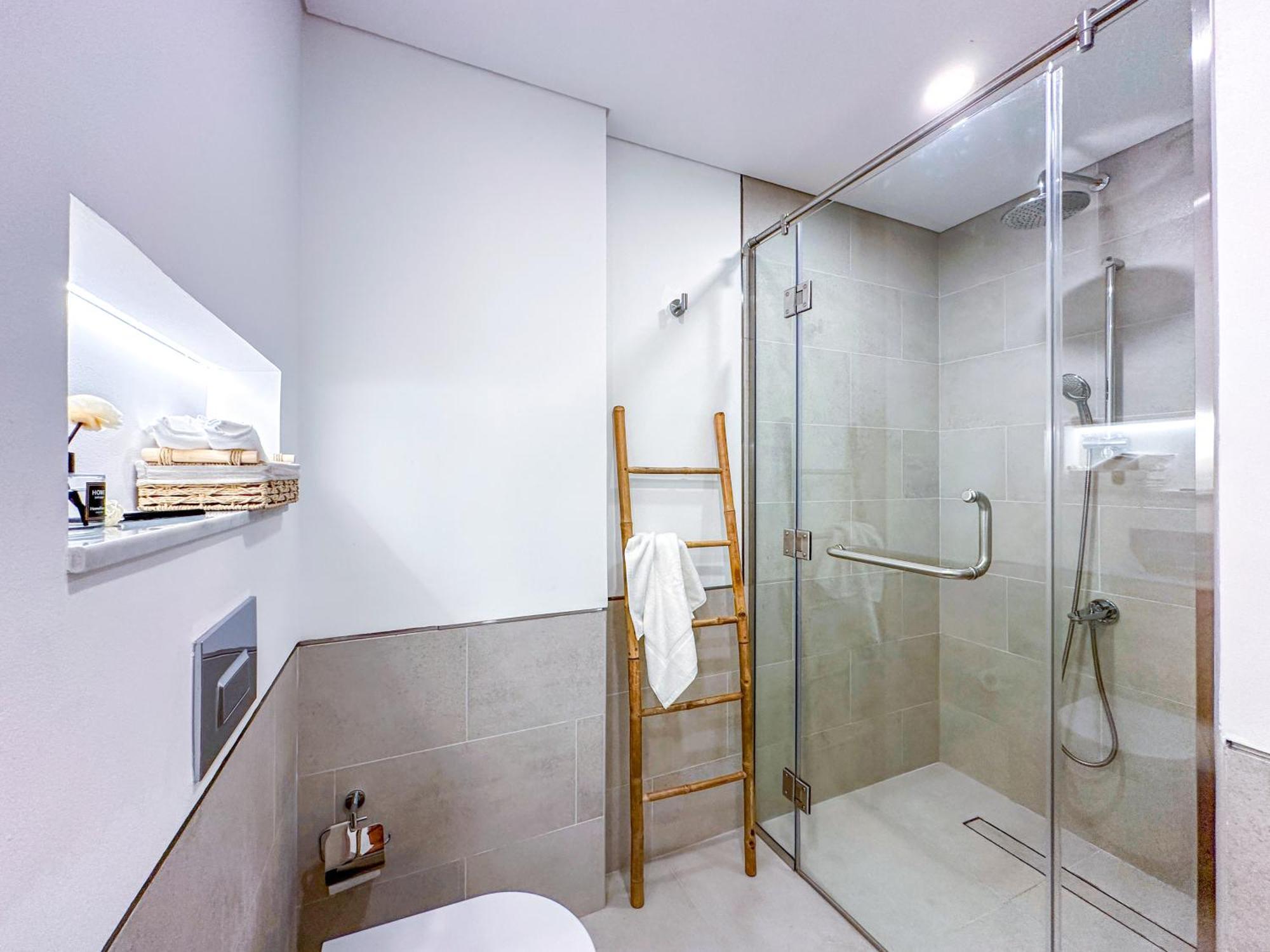 Ultra Luxury Flat With Amazing Pool Near To Burj