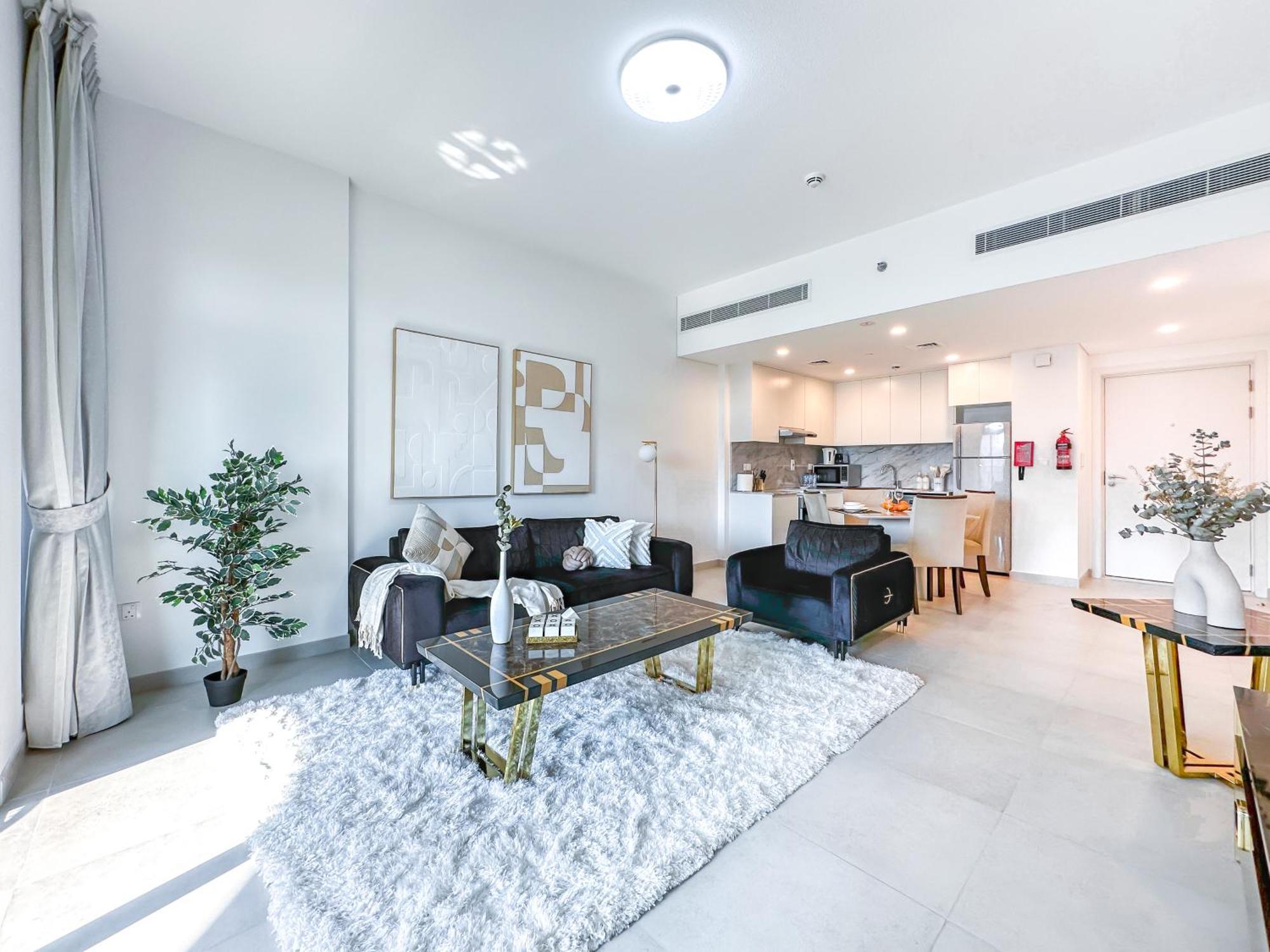 Ultra Luxury Flat With Amazing Pool Near To Burj Dubai