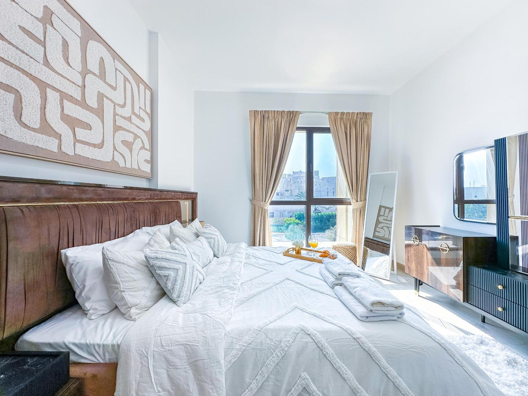 Ultra Luxury Flat With Amazing Pool Near To Burj Dubai
