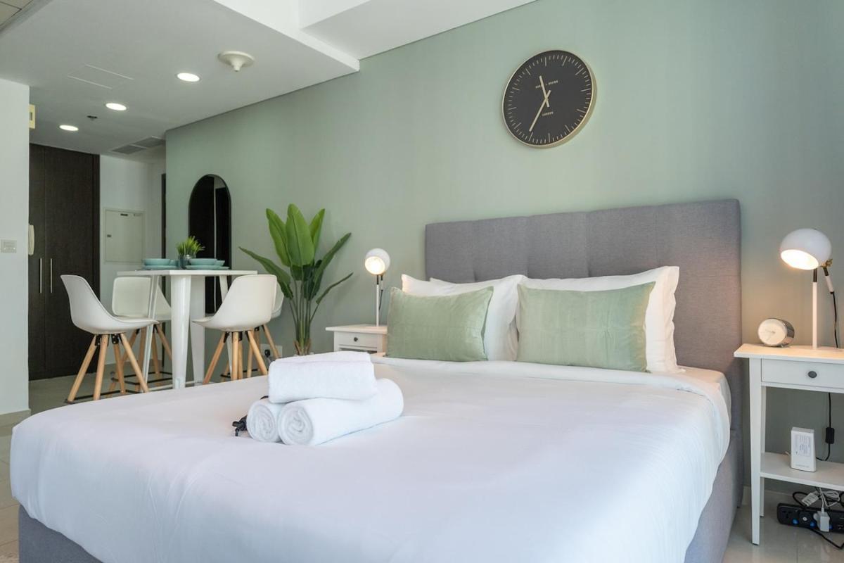Apartment Charming Studio Apartment, With Easy Beach Access In Marina Dubai