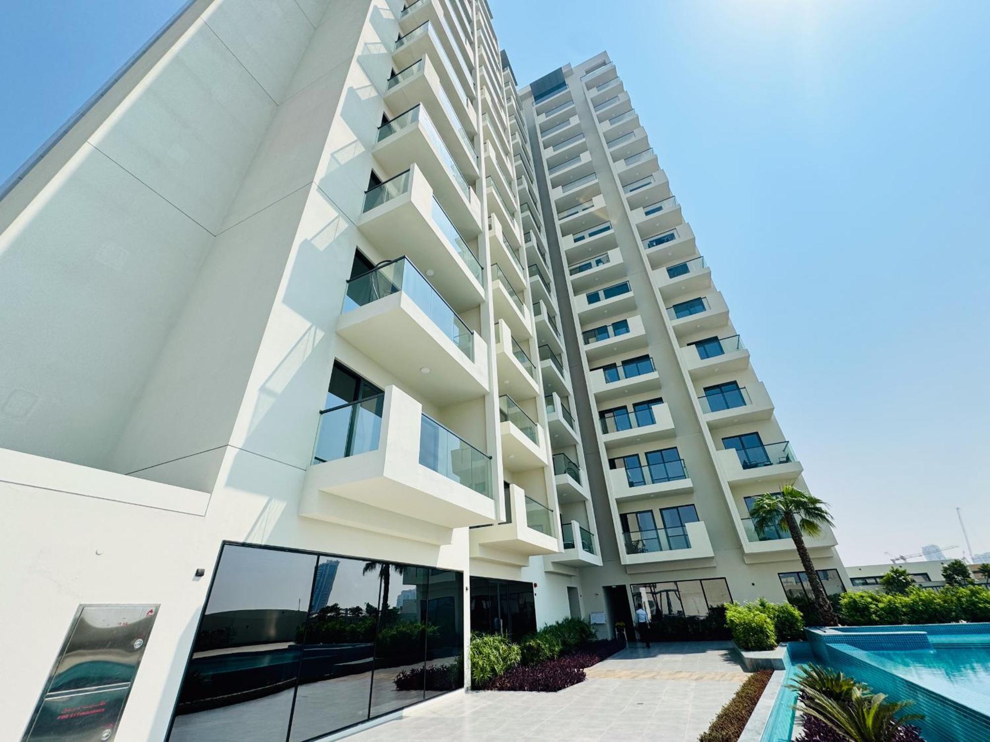 The Ivy Tower-1br Urban Elegance In Jvt Dubai
