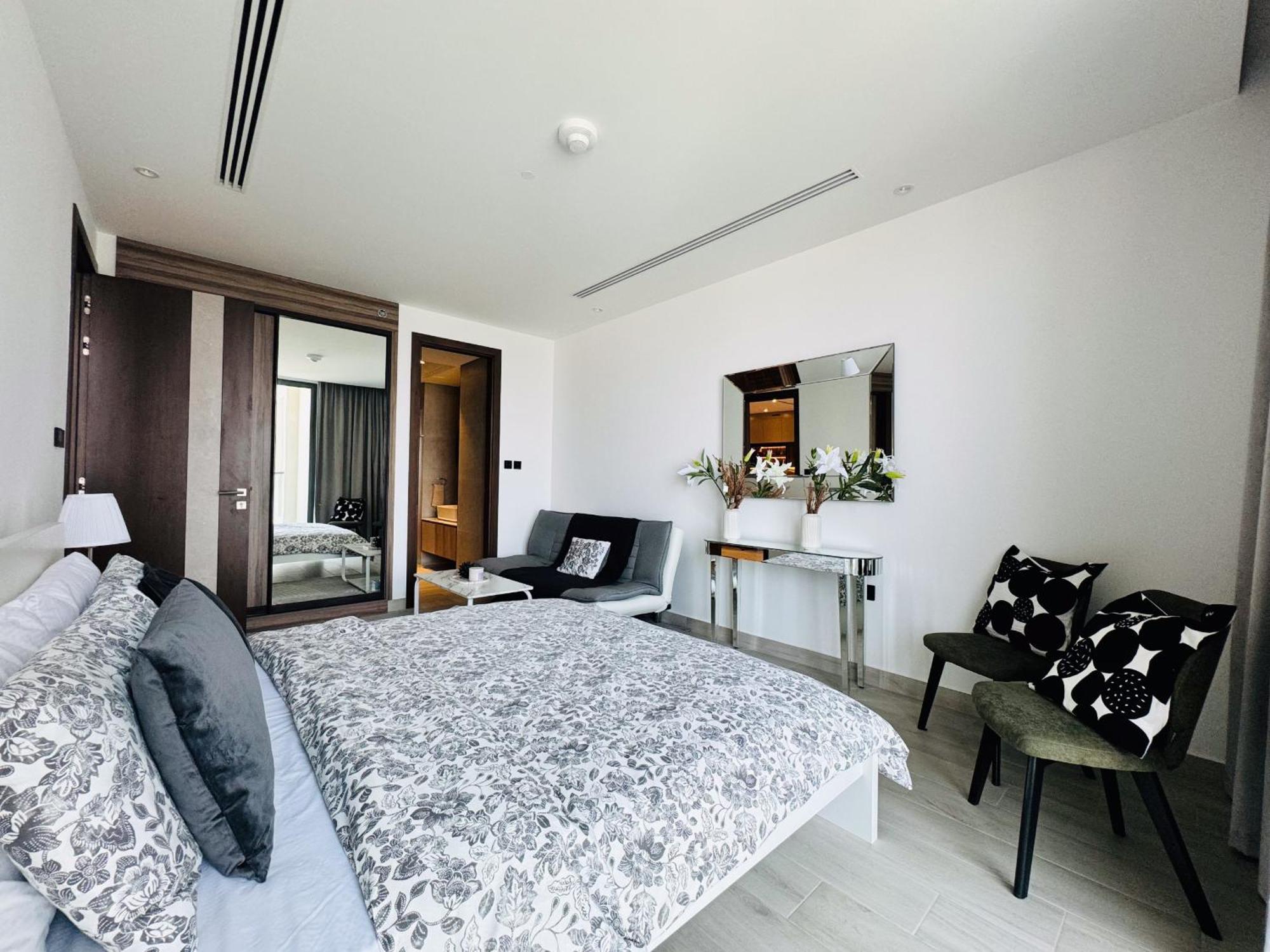 Apartment The Ivy Tower-1br Urban Elegance In Jvt Dubai