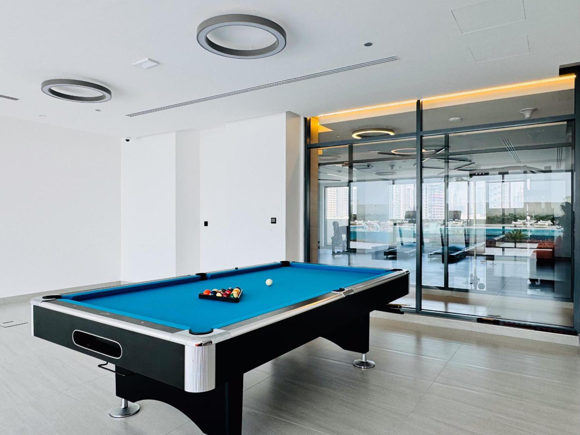 The Ivy Tower-1br Urban Elegance In Jvt *