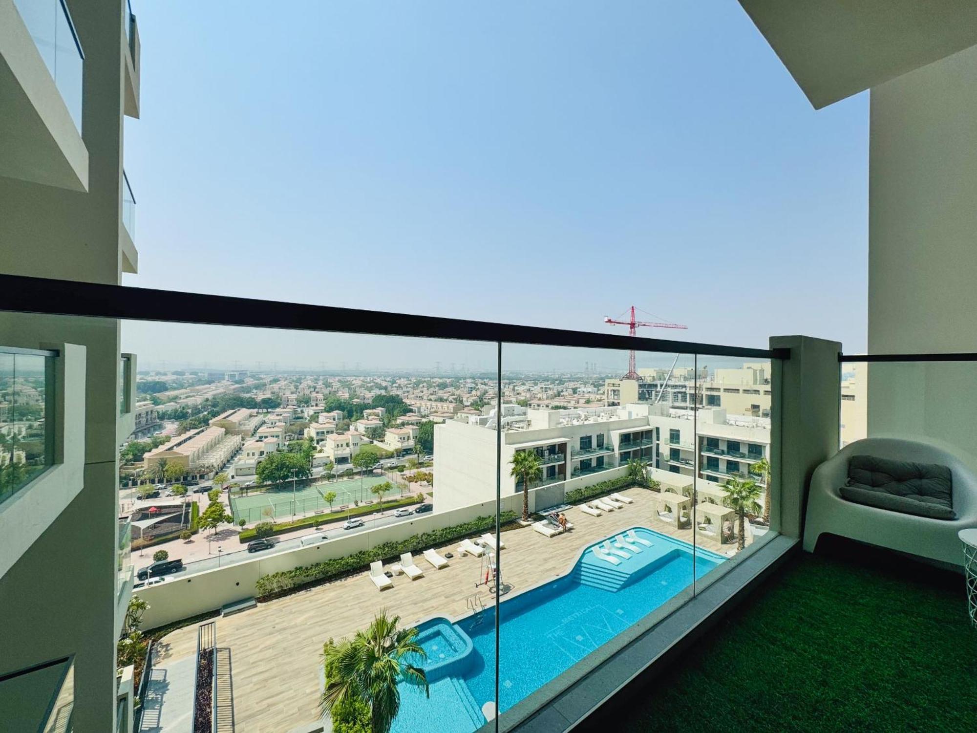 The Ivy Tower-1br Urban Elegance In Jvt Apartment *