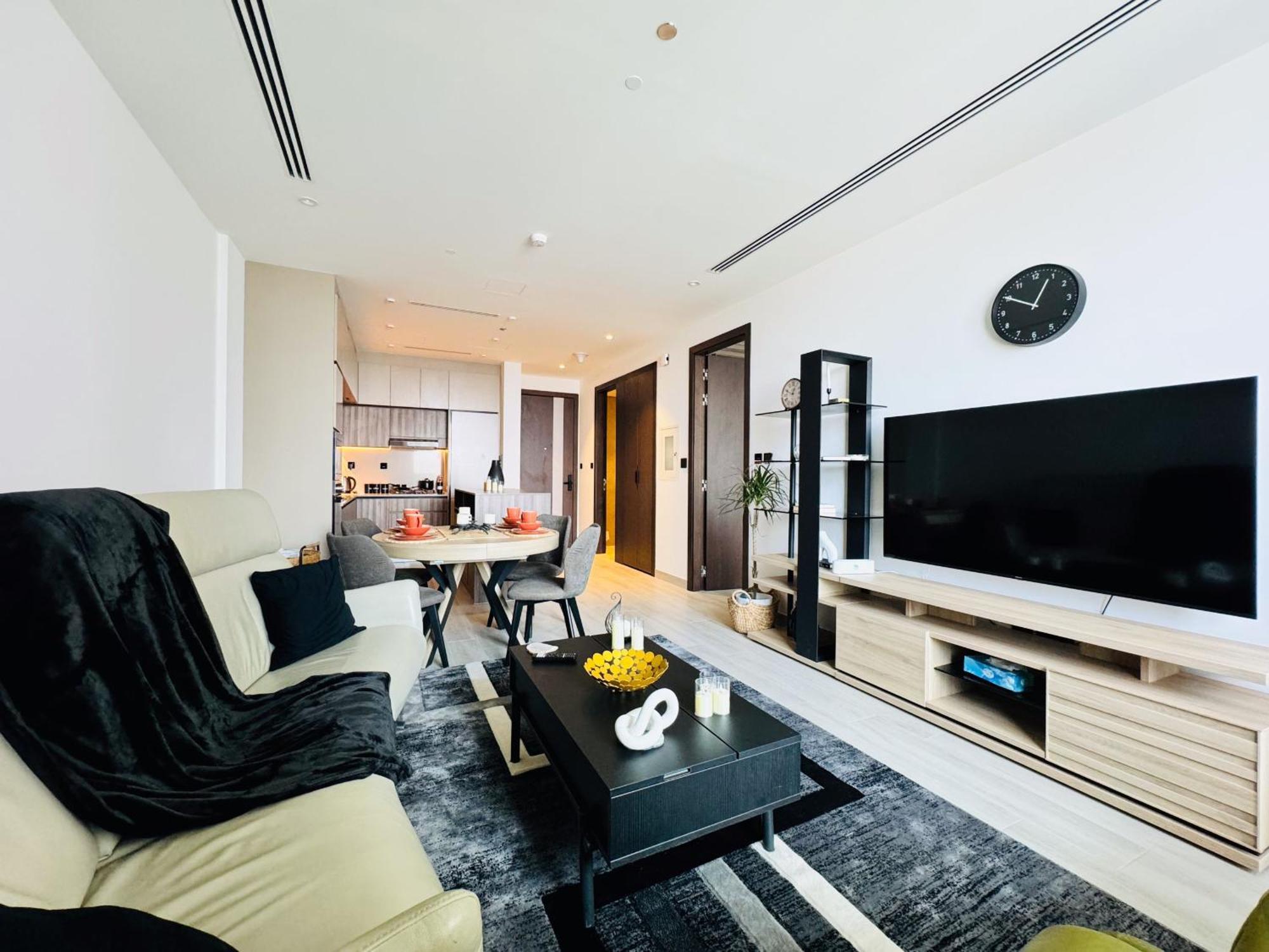 The Ivy Tower-1br Urban Elegance In Jvt Dubai