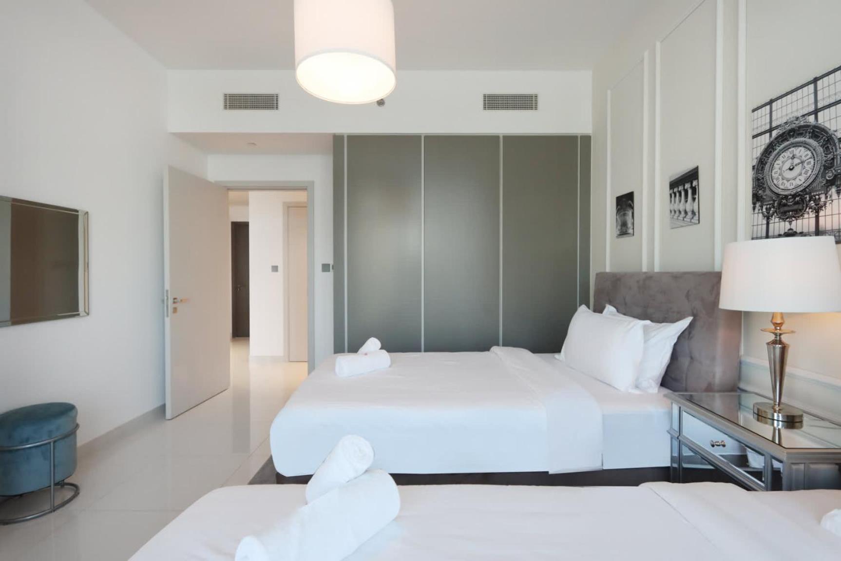 Apartment Livbnb - 2Br With Stunning Views, Beachfront Living Dubai