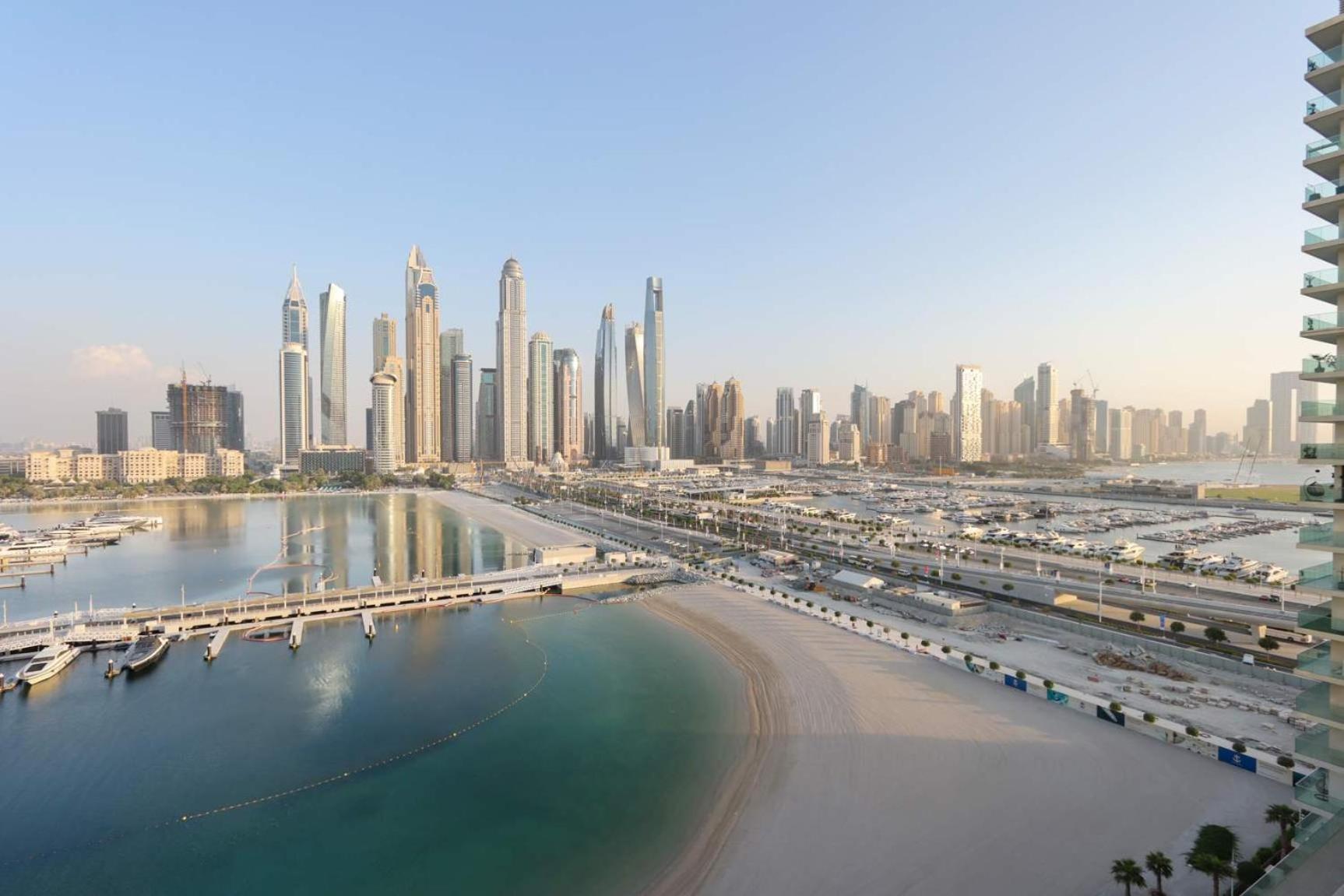 Livbnb - 2Br With Stunning Views, Beachfront Living * Dubai