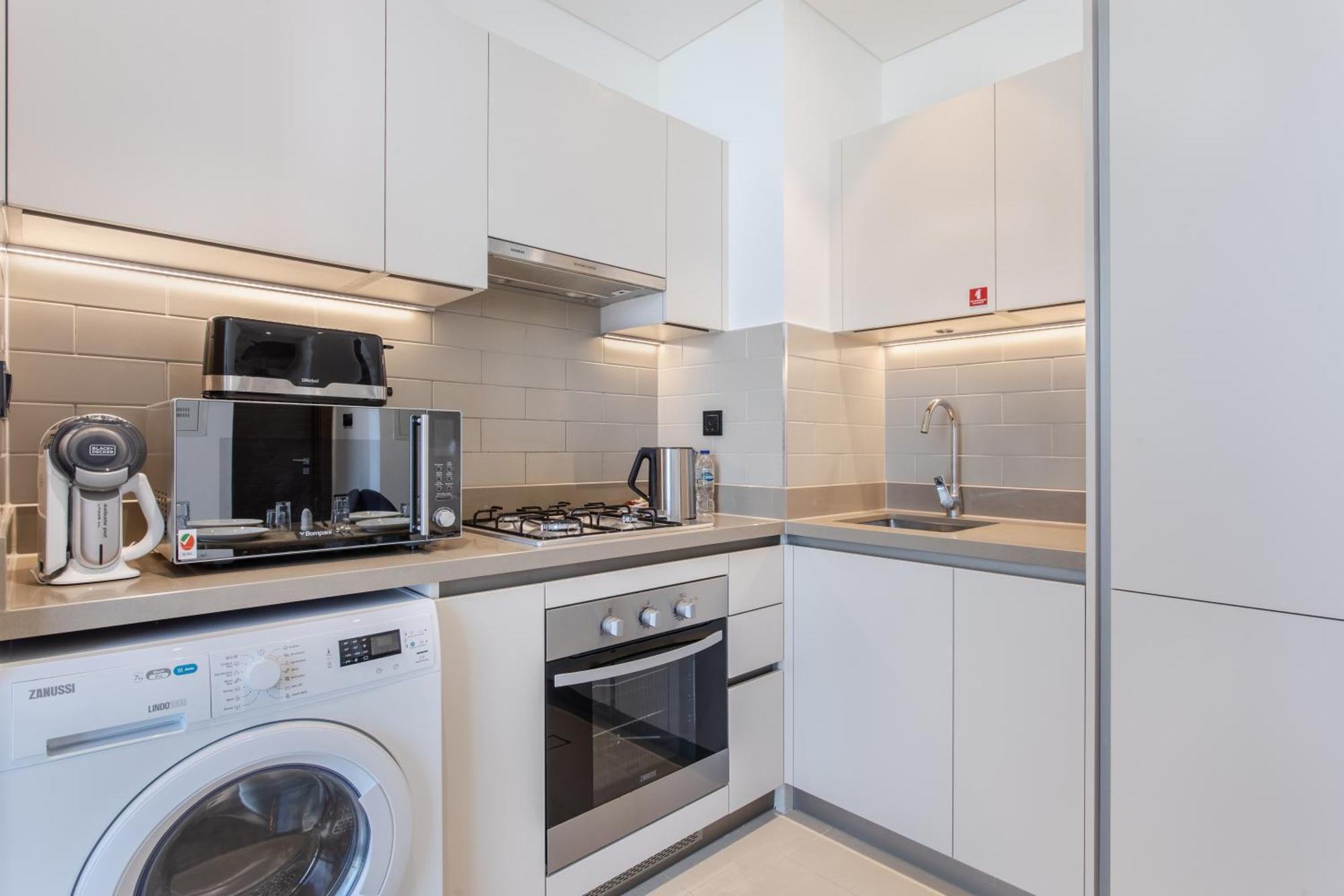 By Latinem Luxury 1br Cv B1311 Near Burj Khalifa * Dubai