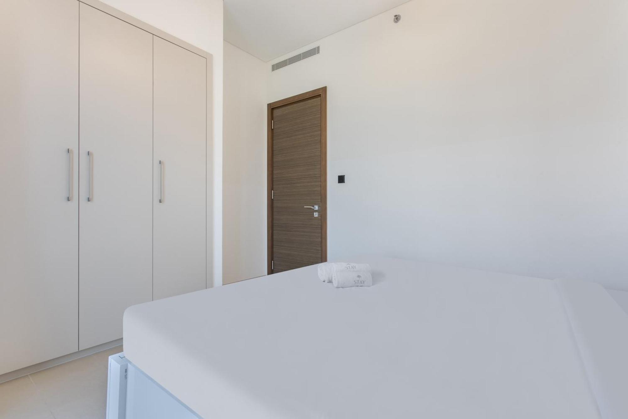 By Latinem Luxury 1br Cv B1311 Near Burj Khalifa Dubai