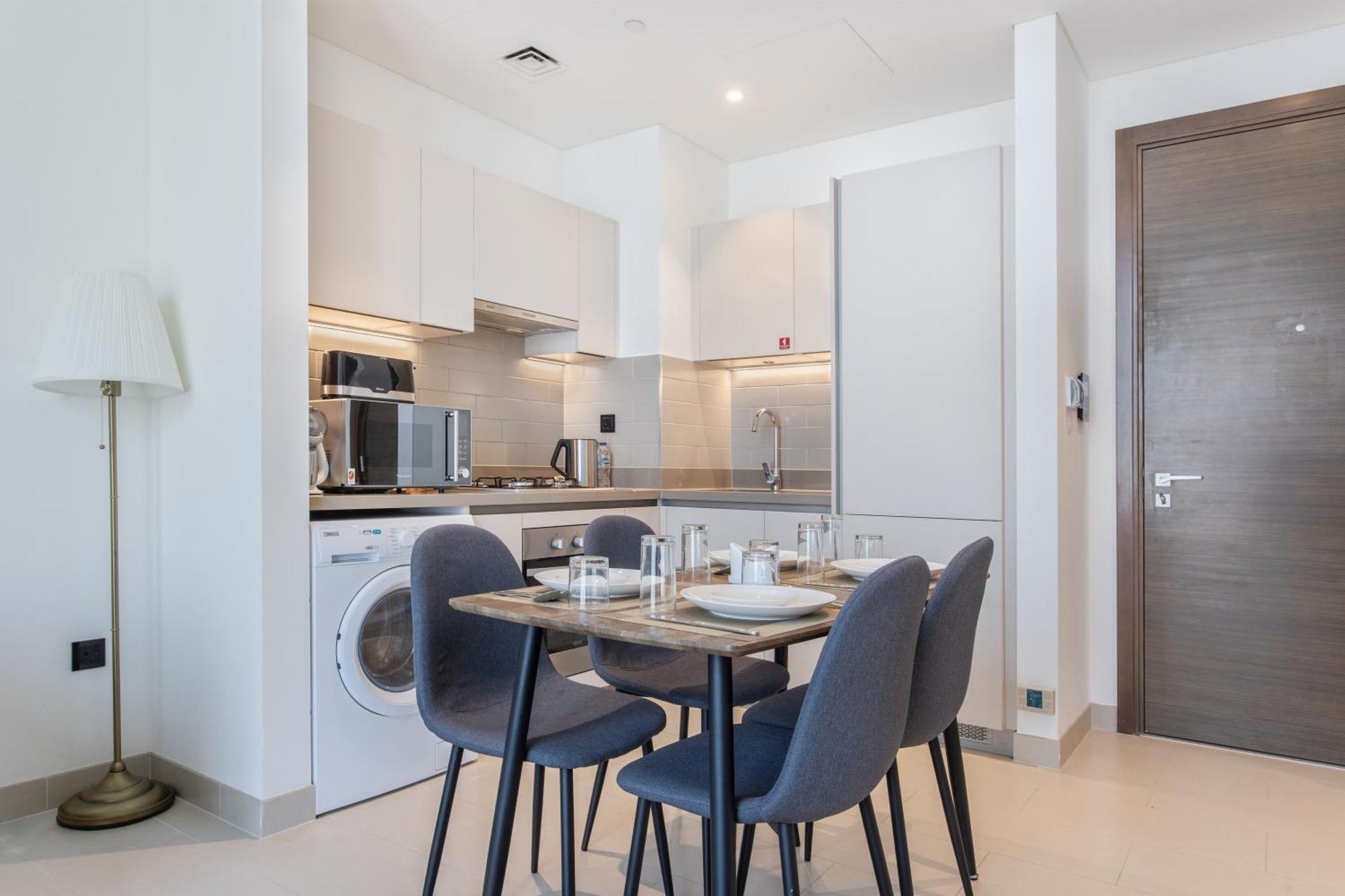 By Latinem Luxury 1br Cv B1311 Near Burj Khalifa Apartment Dubai