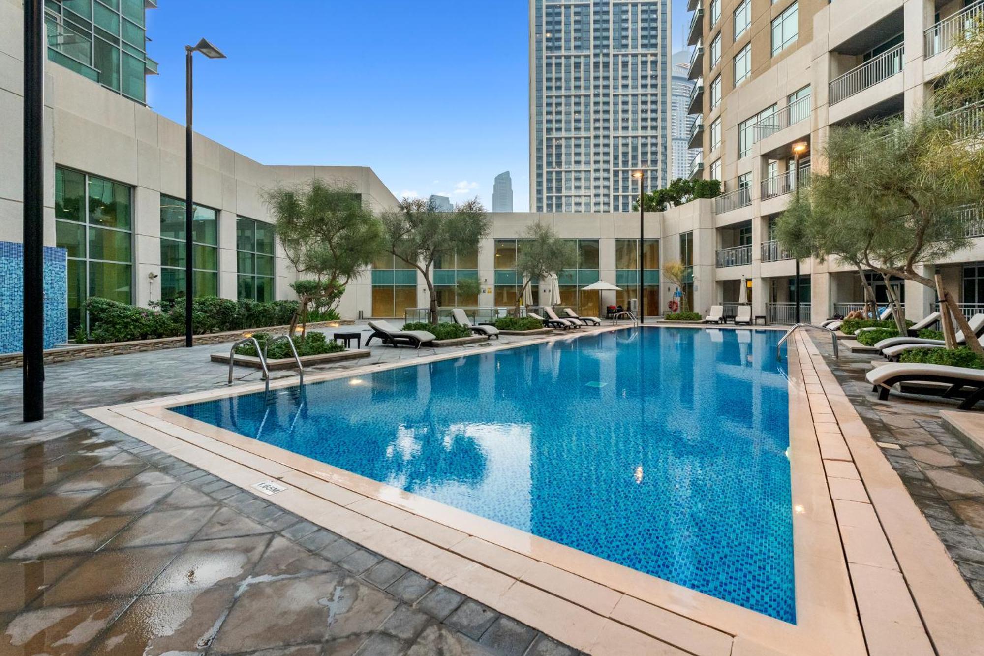 Apartment Flash Sale- Burj Khalifa View- 5mn Walk To Mall - Burj Views Tower- Stylish 1bdr Apartment- Convenient Location