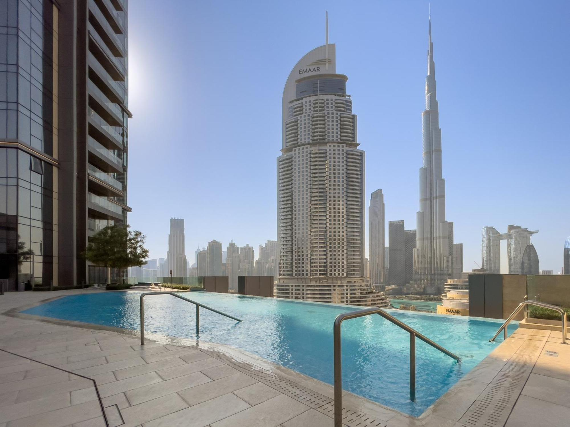 Maison Privee - Inviting With Fabulous Canal & Skyline Vws Apartment