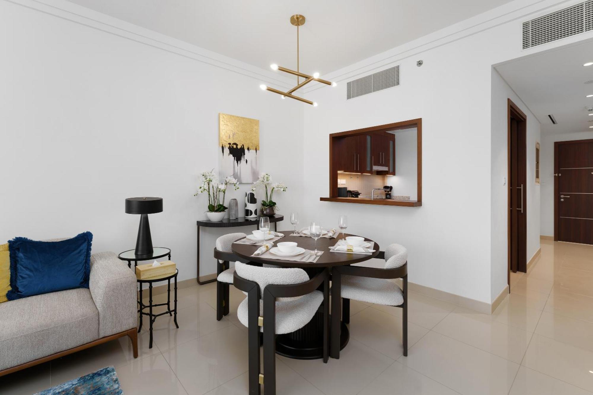 Maison Privee - Inviting With Fabulous Canal & Skyline Vws Apartment *