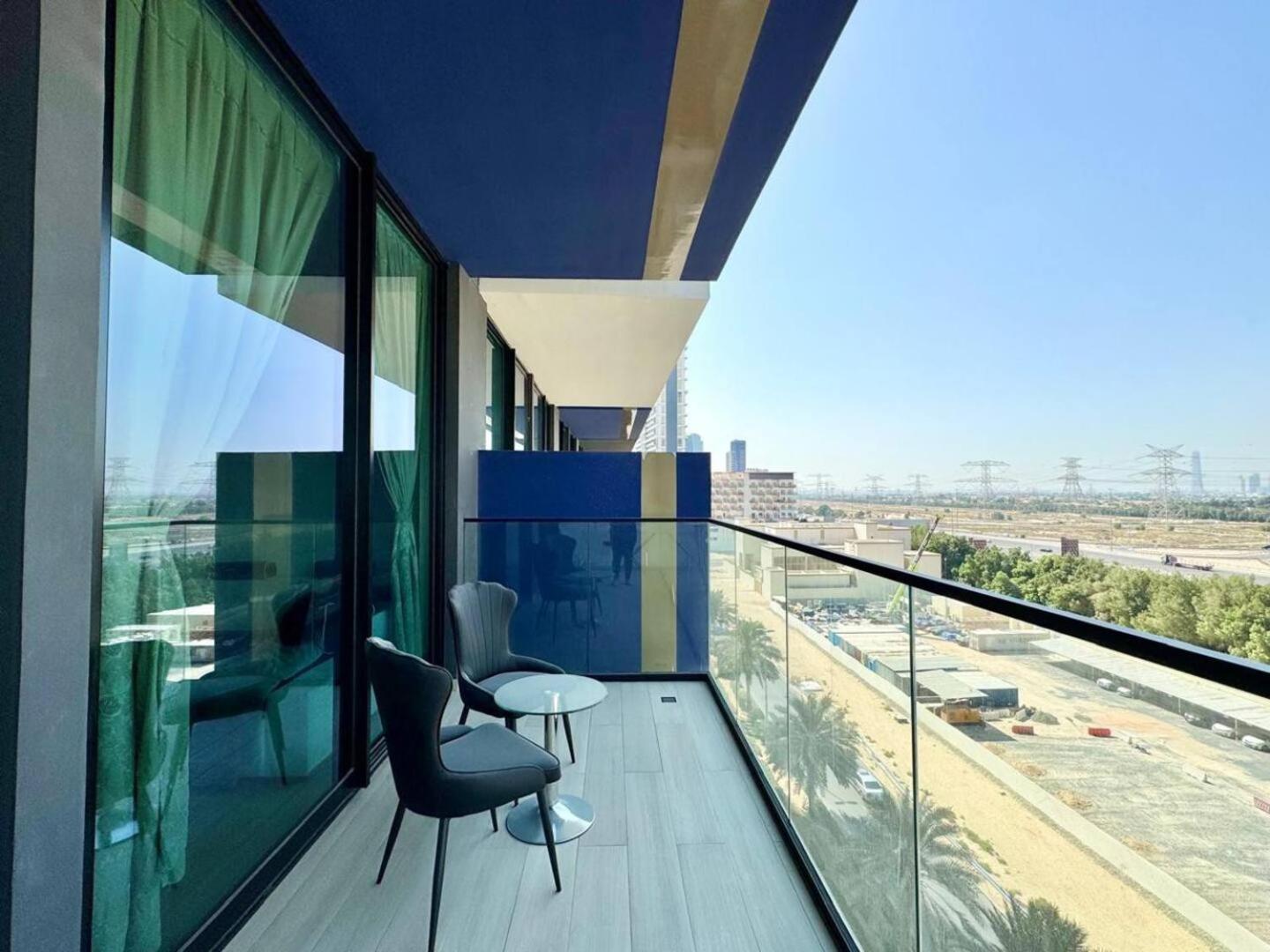 Cozy & Stylish 1br Jvc Pool & Parking *