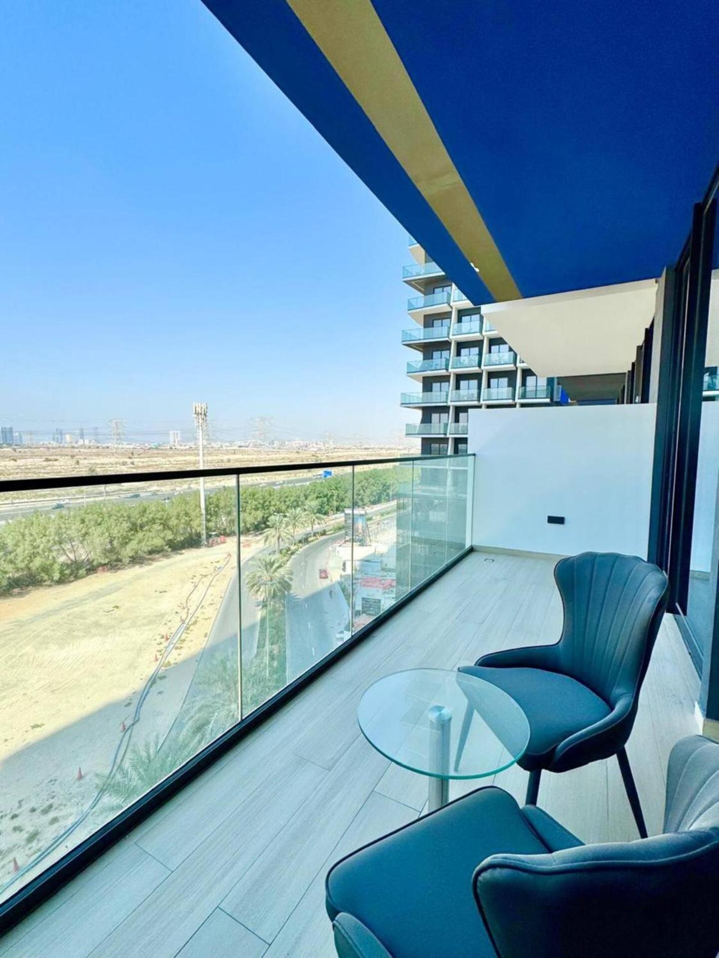Apartment Cozy & Stylish 1br Jvc Pool & Parking