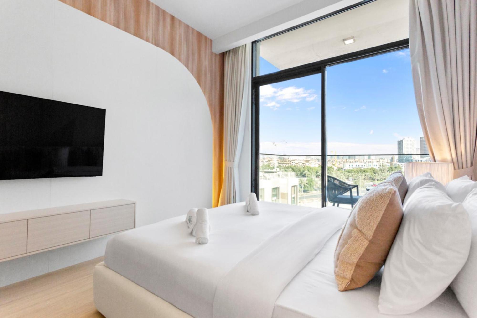 Stylish With Warm Terracotta Details Apartment Dubai