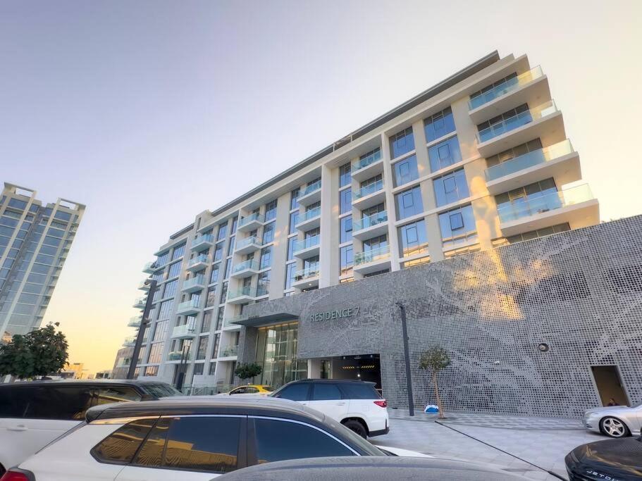 Apartment First Class 1br Stylish Haven Dubai