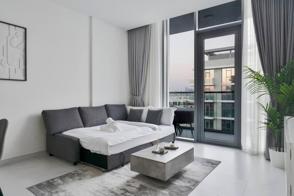Apartment First Class 1br Stylish Haven Dubai