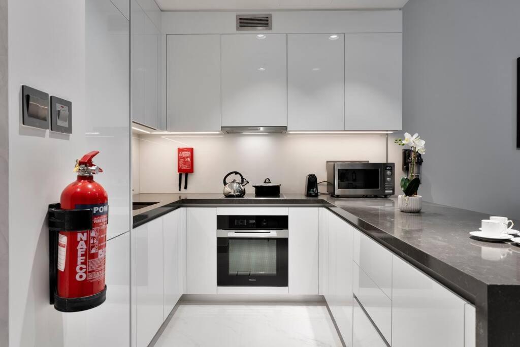 First Class 1br Stylish Haven * Dubai