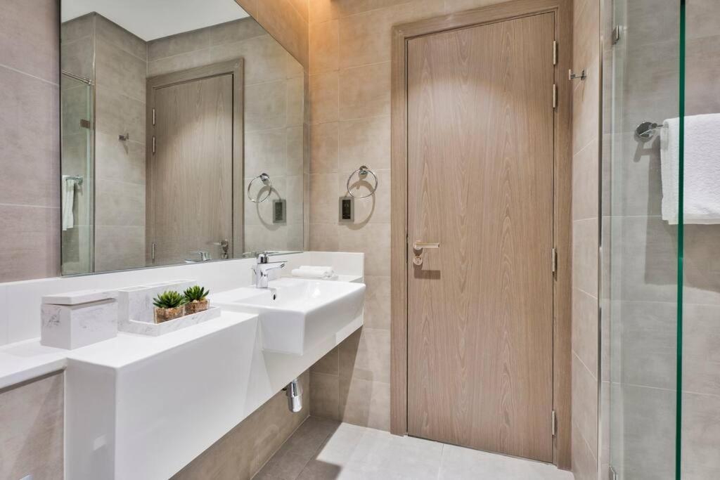 Apartment First Class 1br Stylish Haven