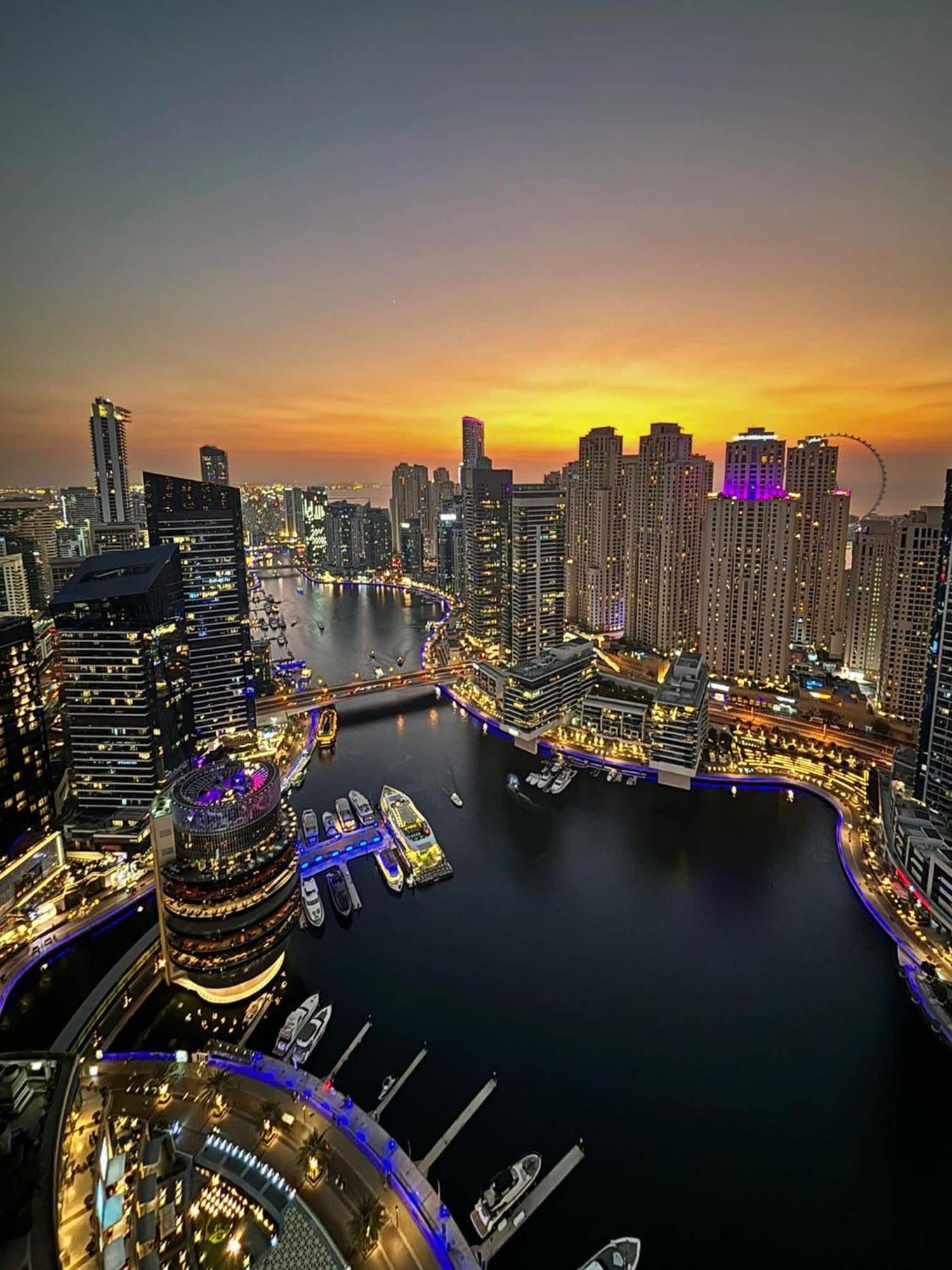 Frank Porter - Emaar Residences Marina Apartment Dubai