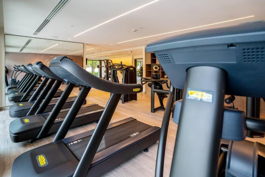 Astonishing 3br Burj Khalifa And Fountain View With Pool And Gym *