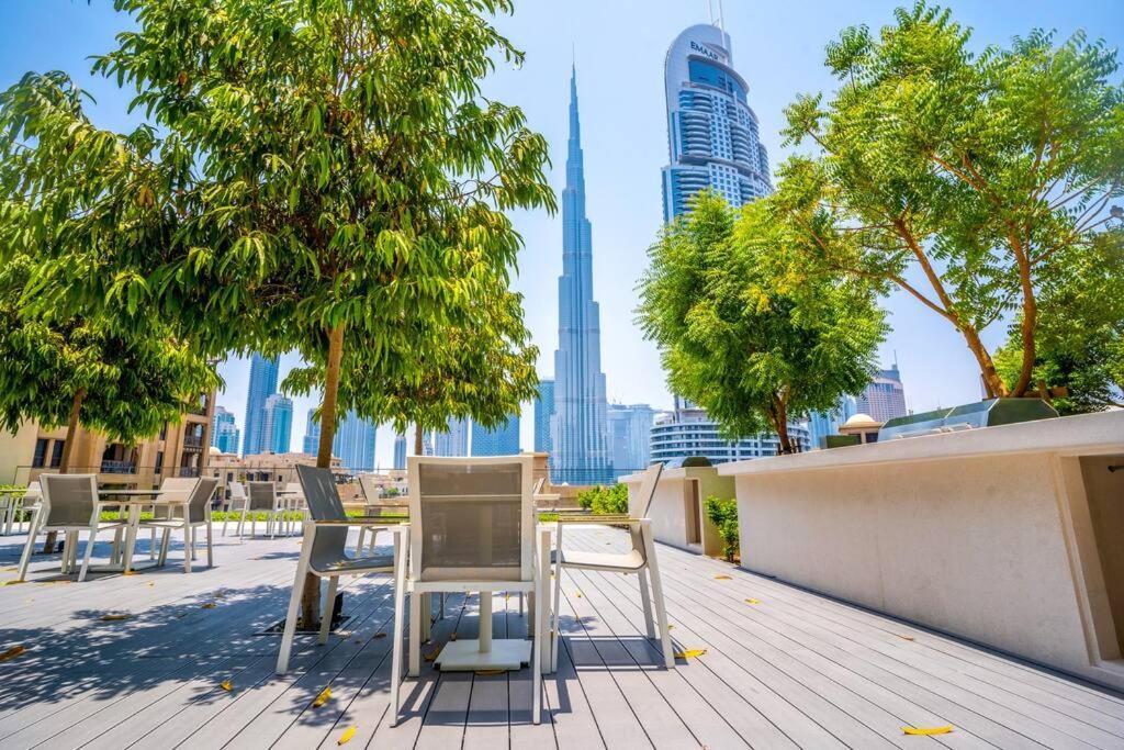 Astonishing 3br Burj Khalifa And Fountain View With Pool And Gym *