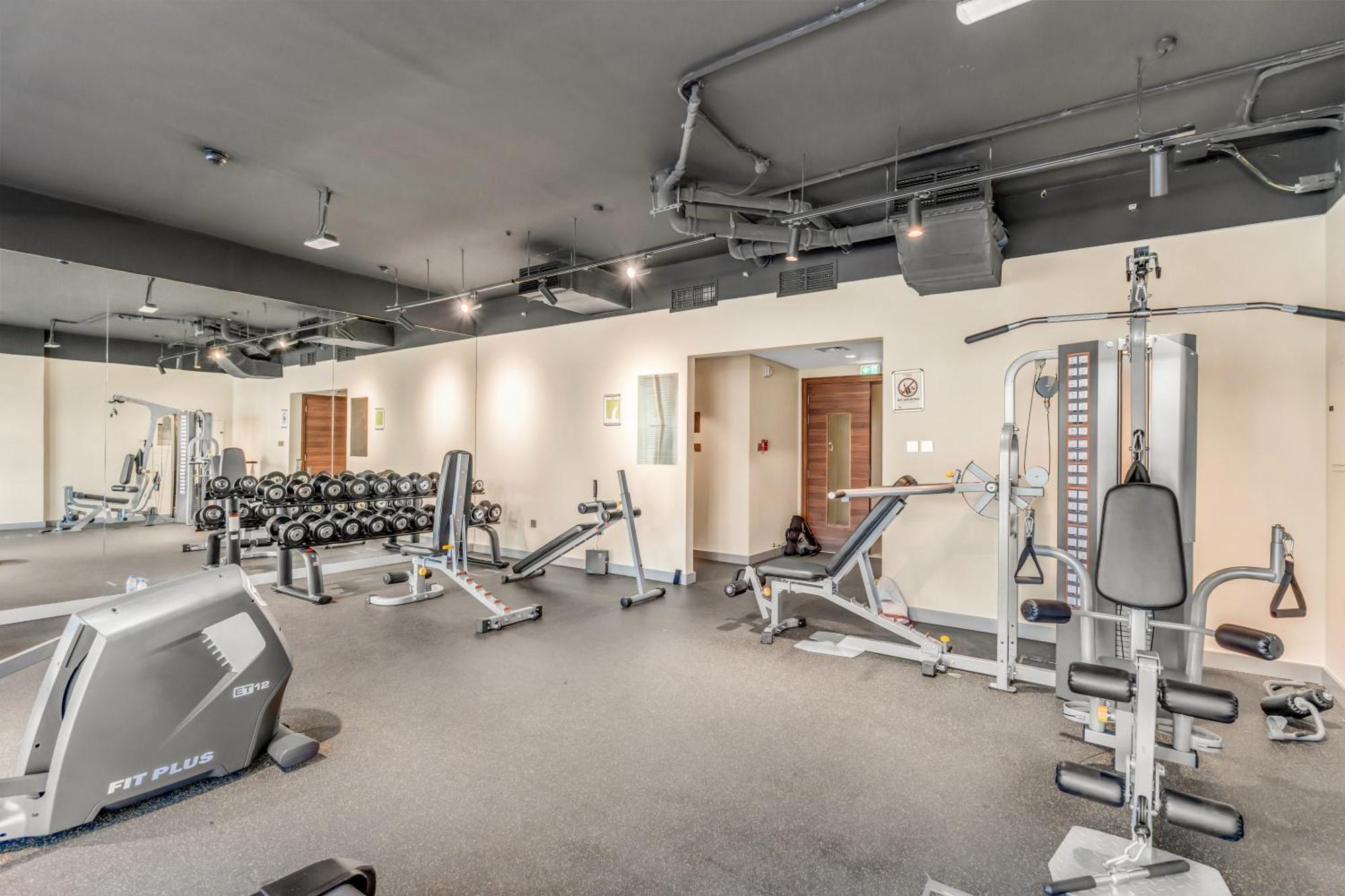 New! Spacious 1bhk With Maids - Jvc Apartment Dubai