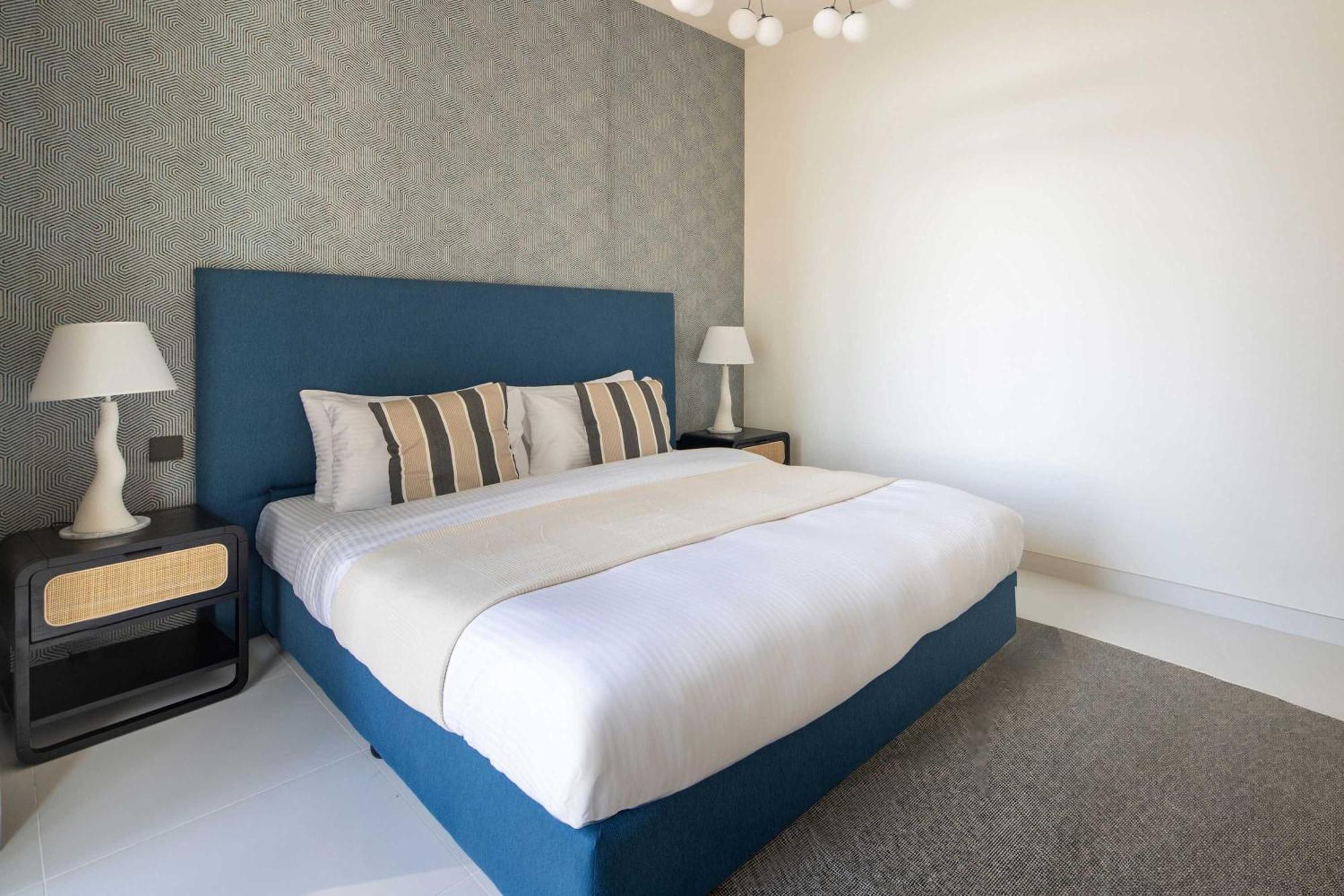 Apartment Frank Porter - Marina Vista Tower 2 *