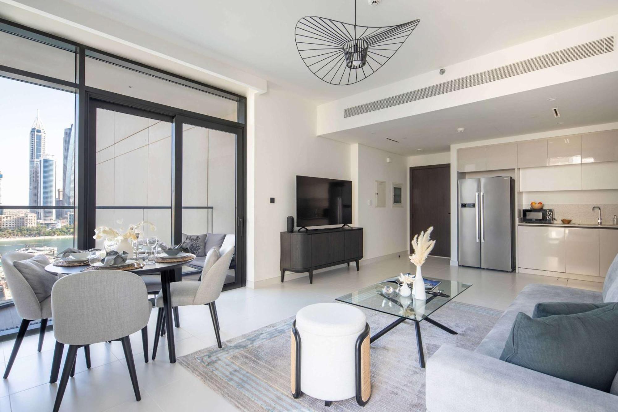 Frank Porter - Marina Vista Tower 2 * Dubai