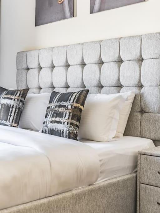 Relaxing Retreat In Vibrant Meydan