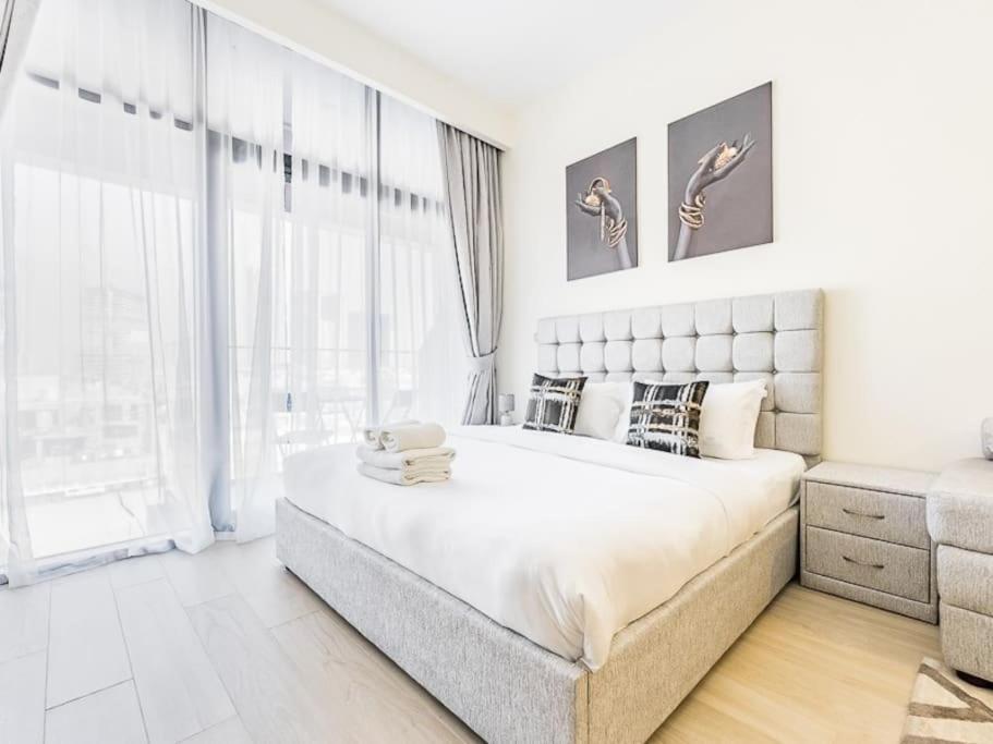 Relaxing Retreat In Vibrant Meydan