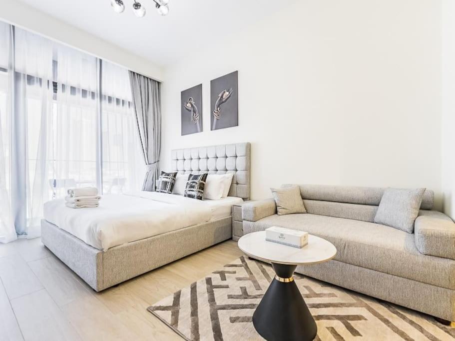 Relaxing Retreat In Vibrant Meydan Dubai