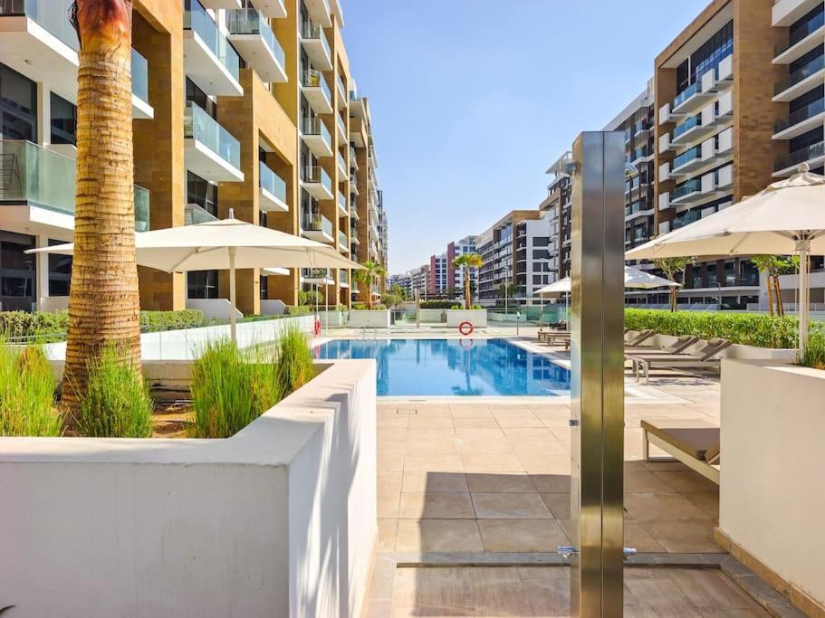 Relaxing Retreat In Vibrant Meydan