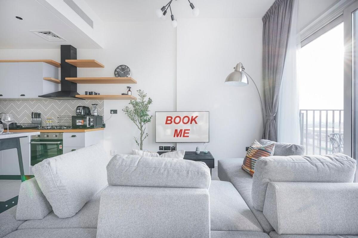 Soothing In Collective Tower At Hills Apartment *