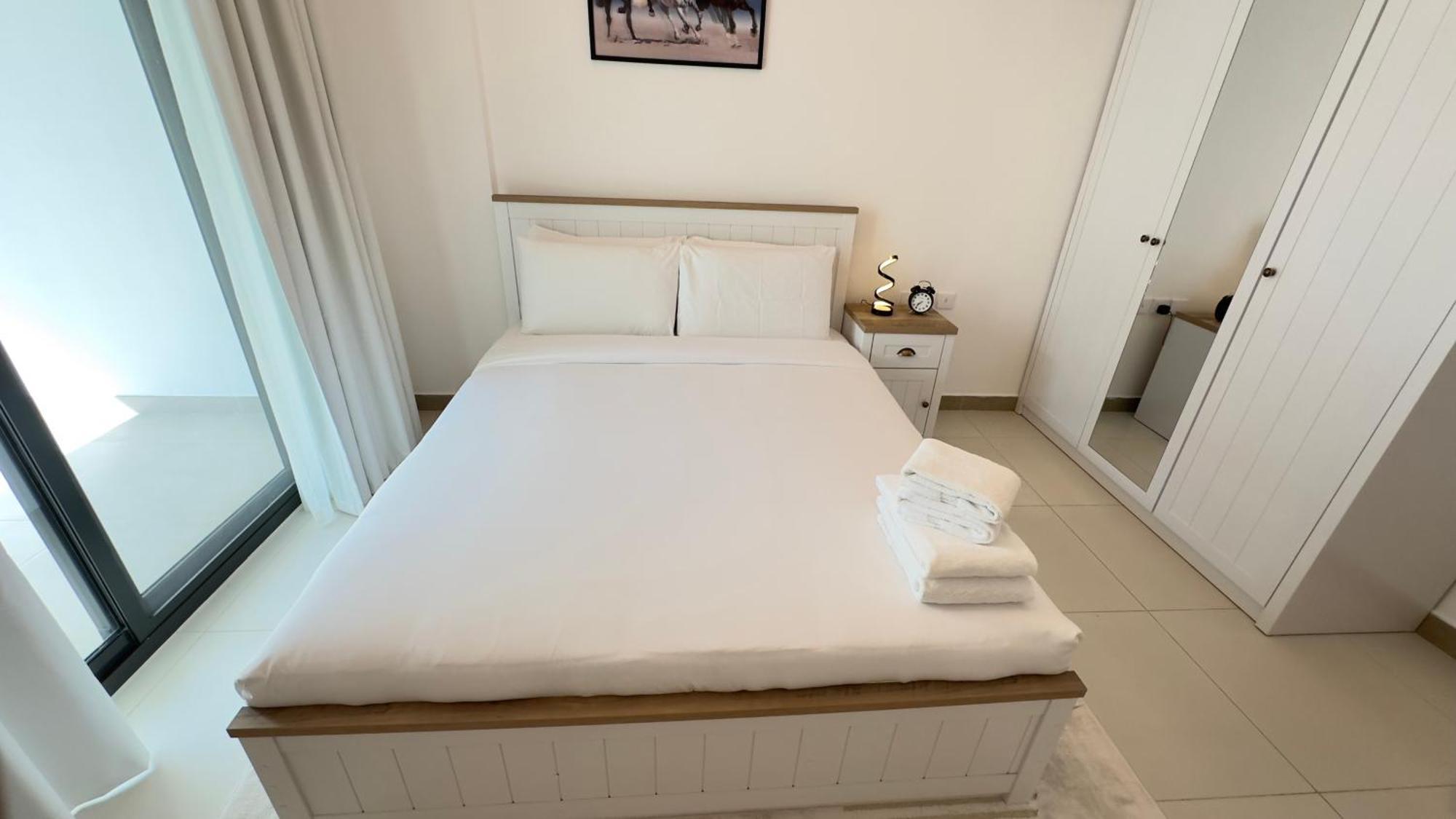 Sleek 1br In Dso, Apartment