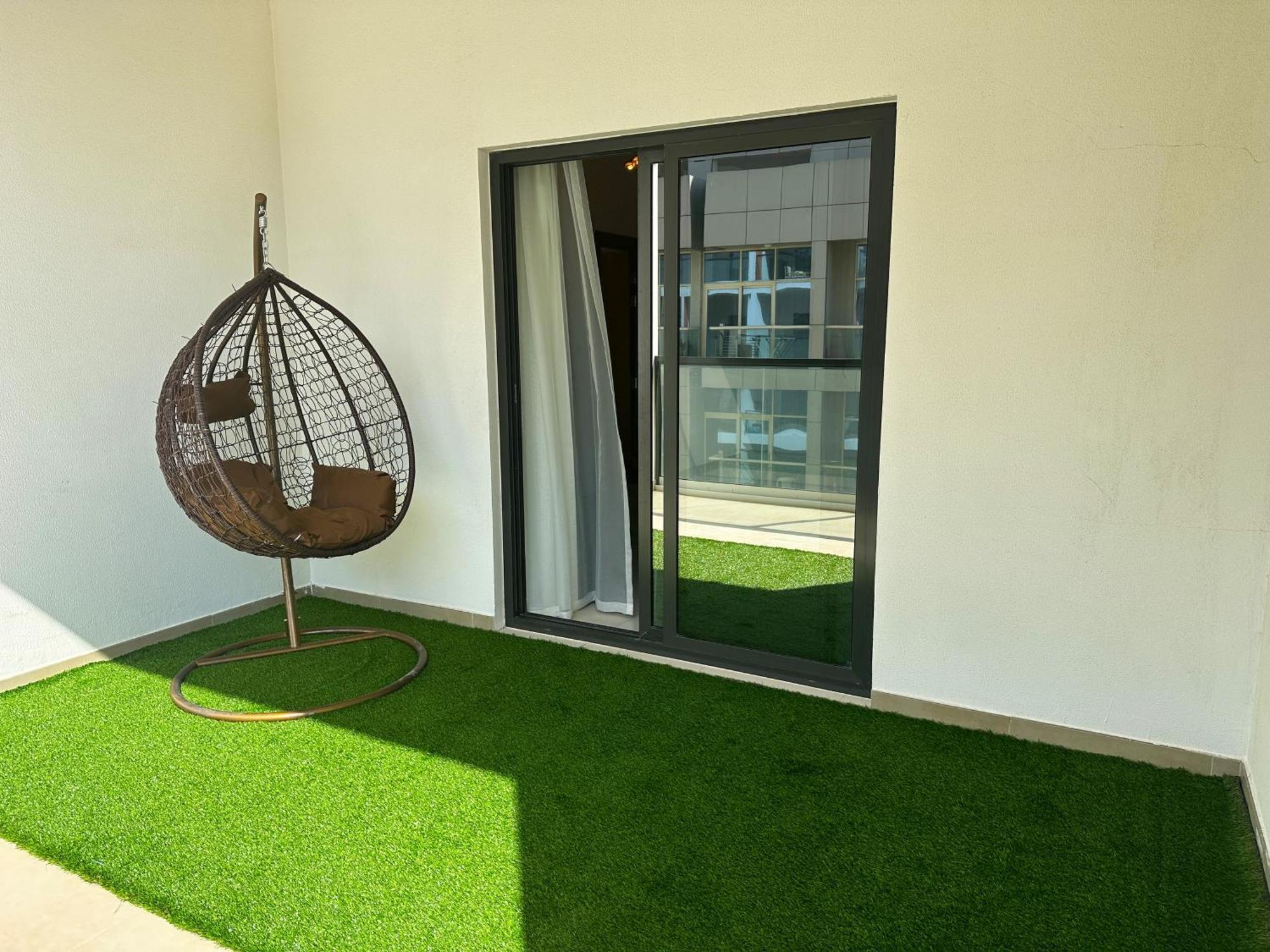 Sleek 1br In Dso, *